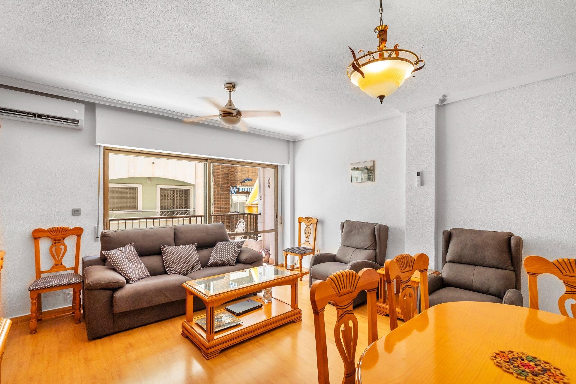 Reventa - Apartamento / piso -
Torrevieja - Paseo maritimo