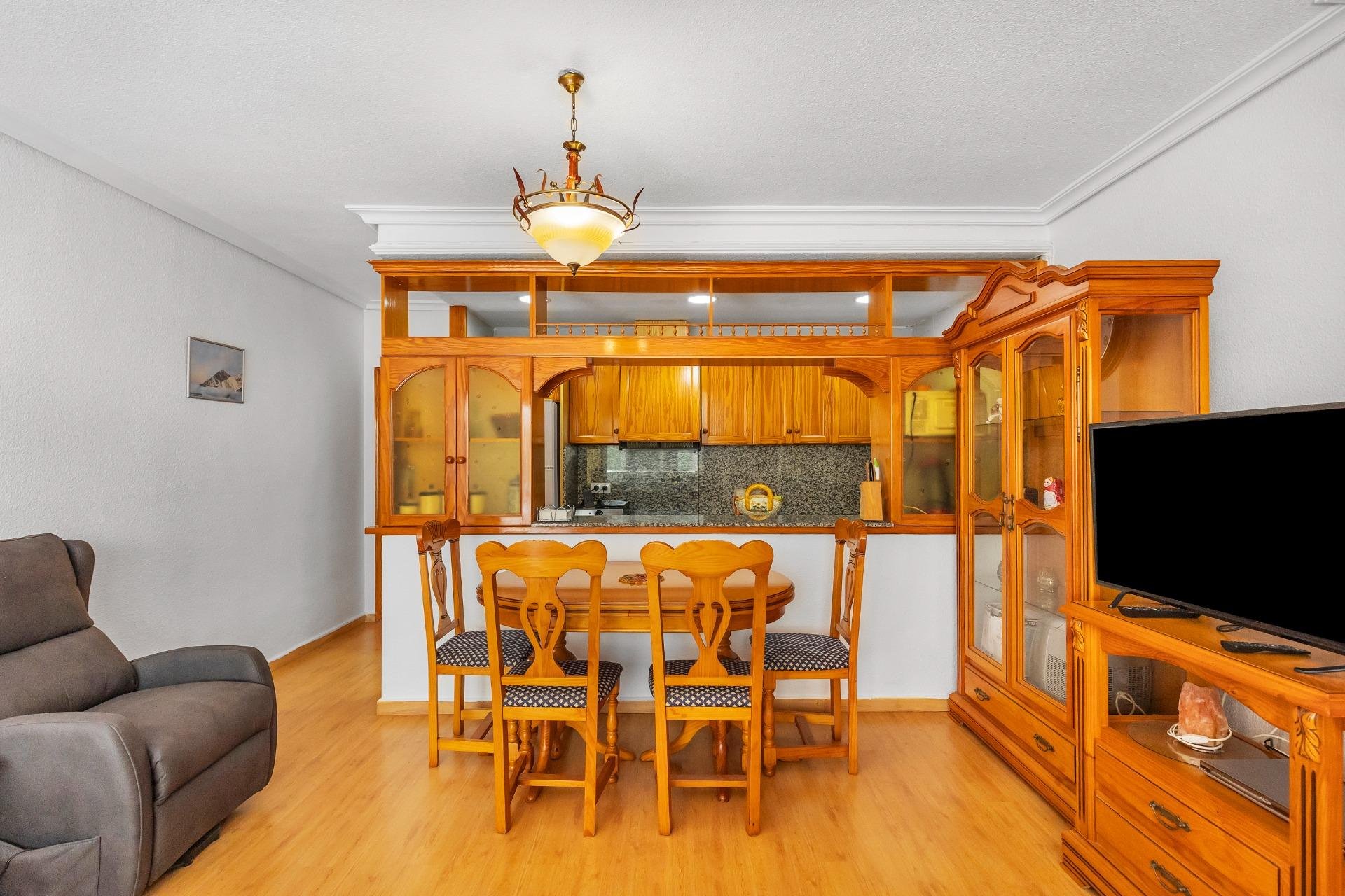 Reventa - Apartamento / piso -
Torrevieja - Paseo maritimo