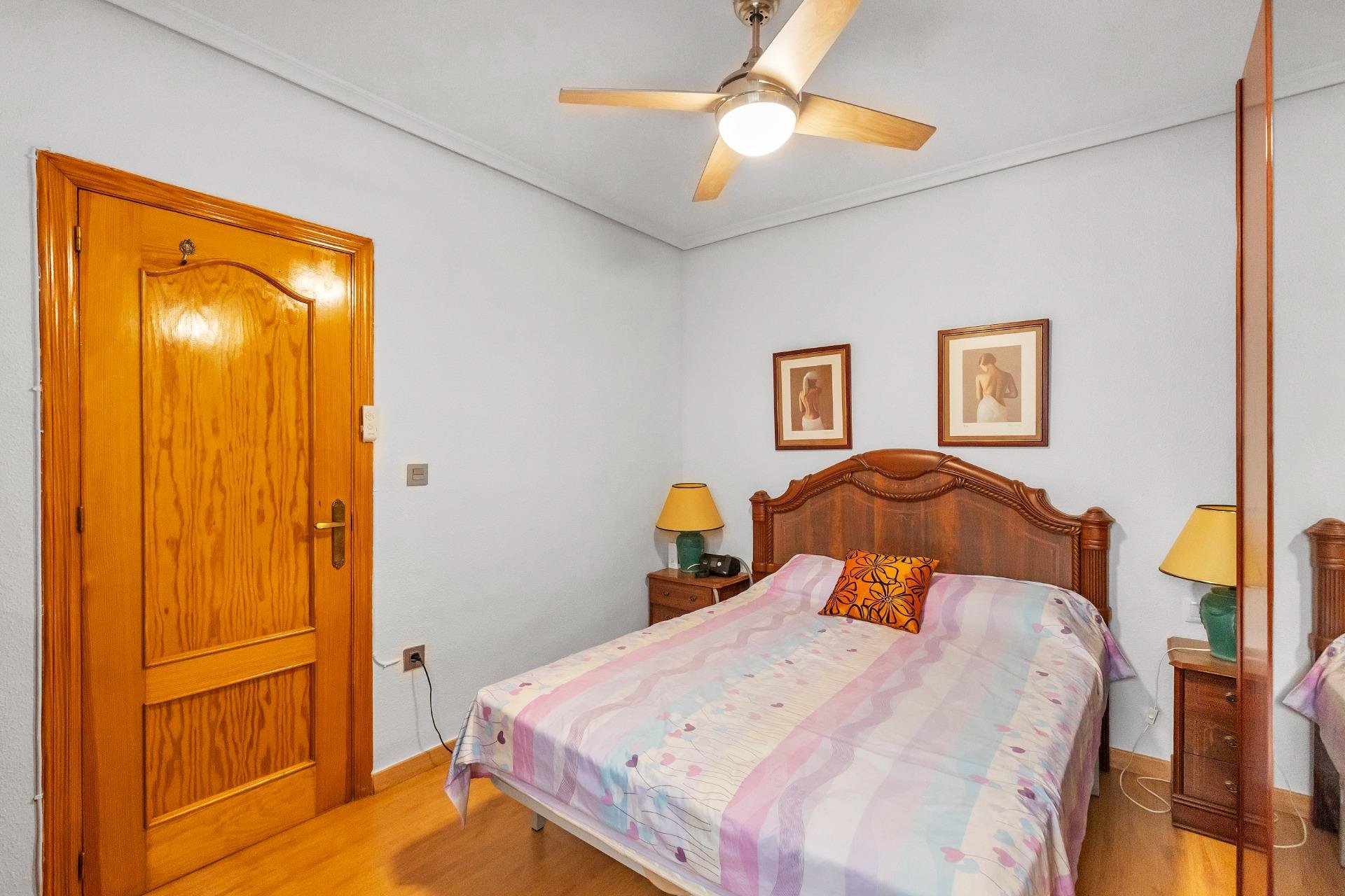 Reventa - Apartamento / piso -
Torrevieja - Paseo maritimo