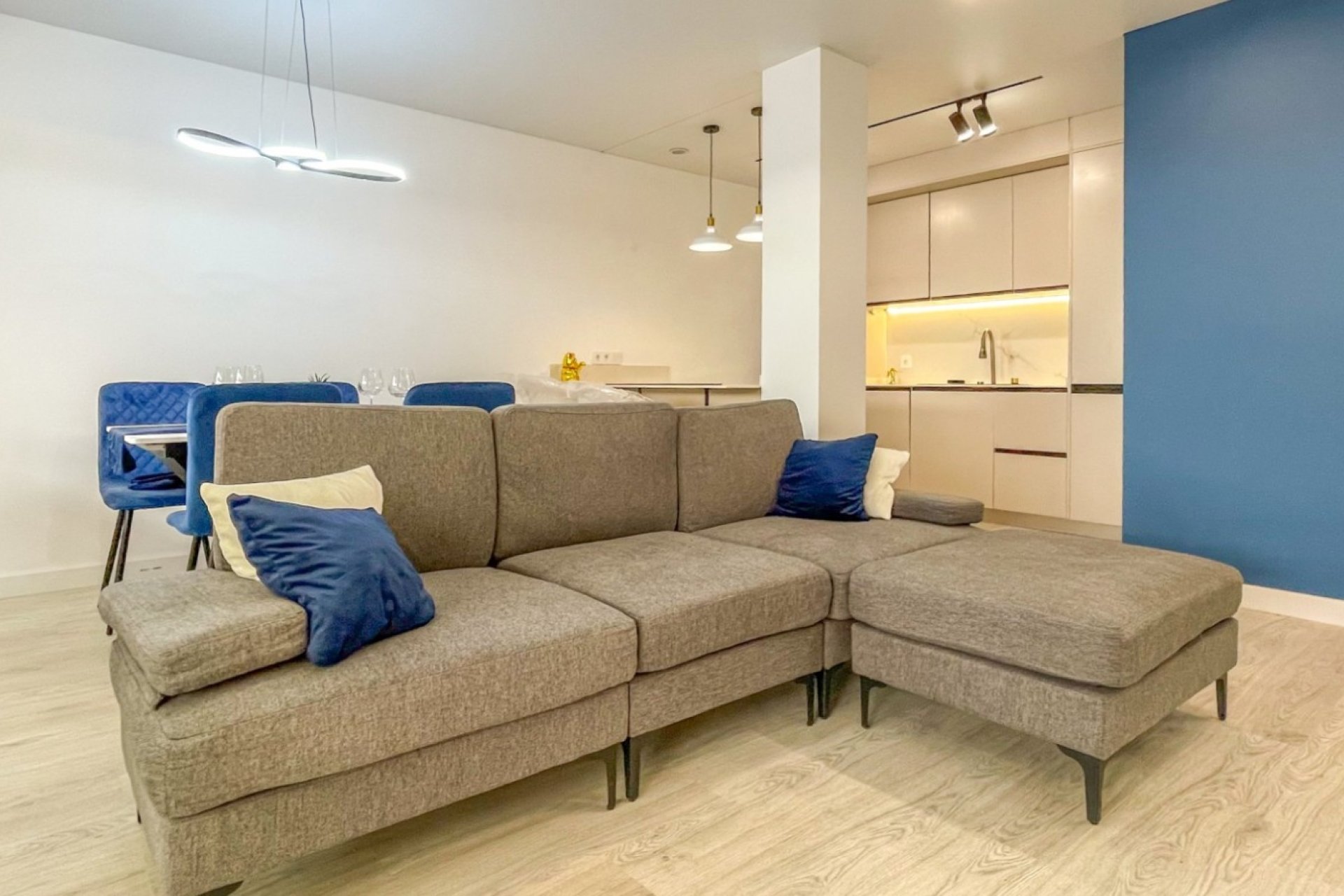 Reventa - Apartamento / piso -
Torrevieja - Playa Acequion