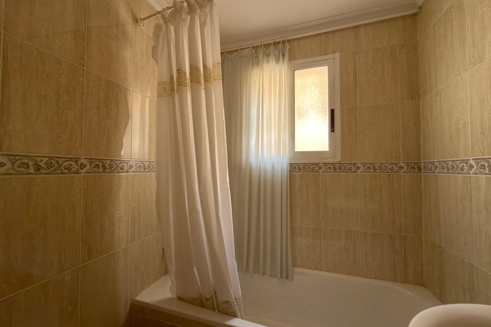 Reventa - Apartamento / piso -
Torrevieja - Playa de los Locos