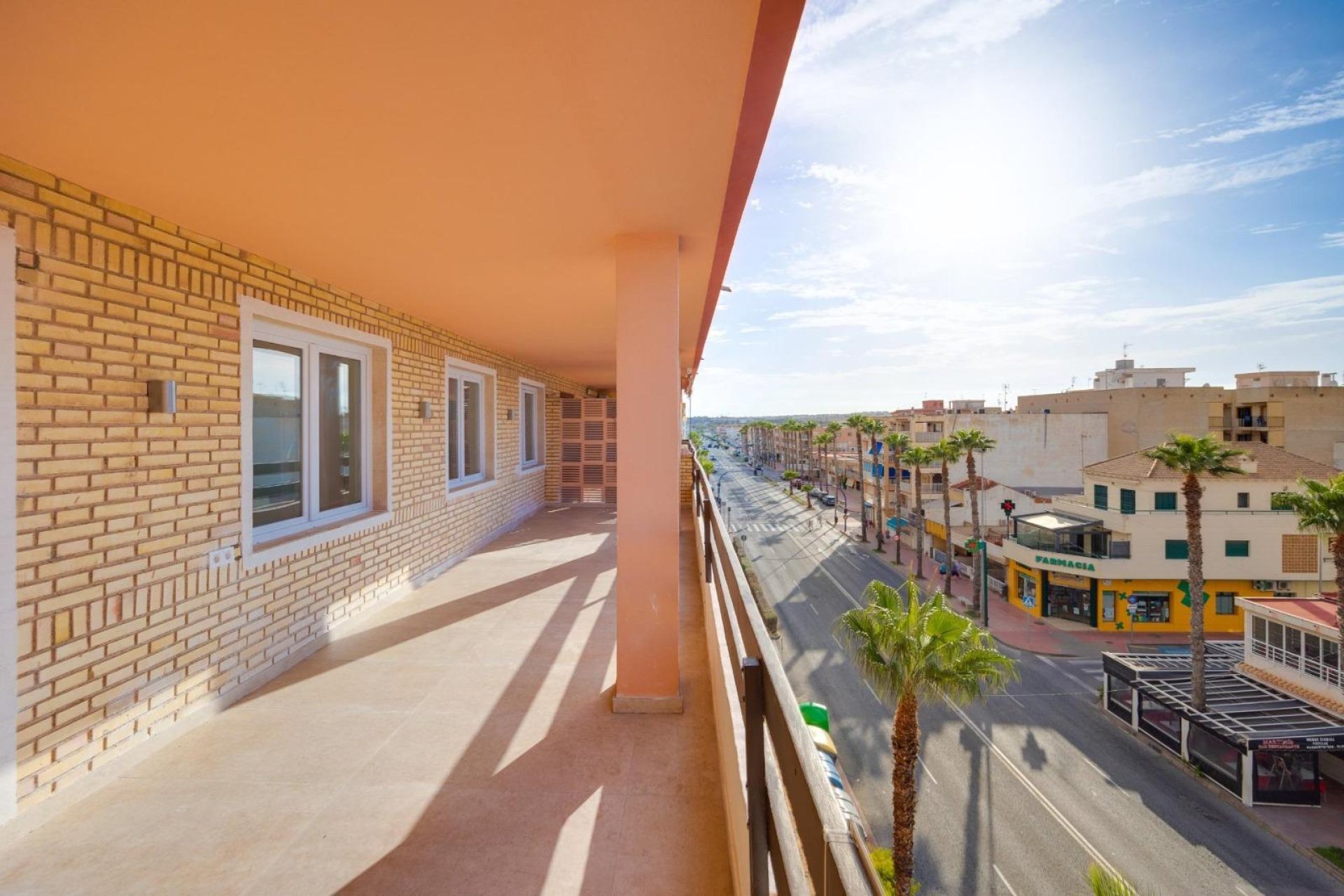 Reventa - Apartamento / piso -
Torrevieja - Playa de los Naufragos