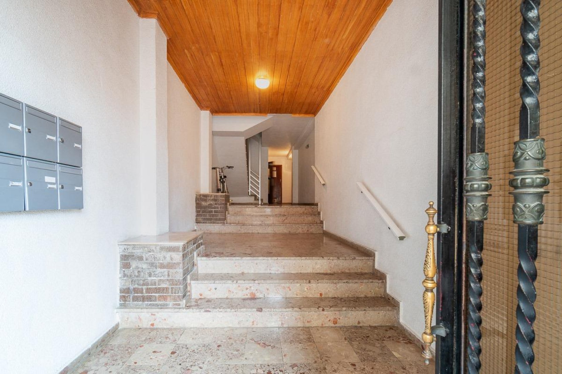 Reventa - Apartamento / piso -
Torrevieja - Playa de los Naufragos