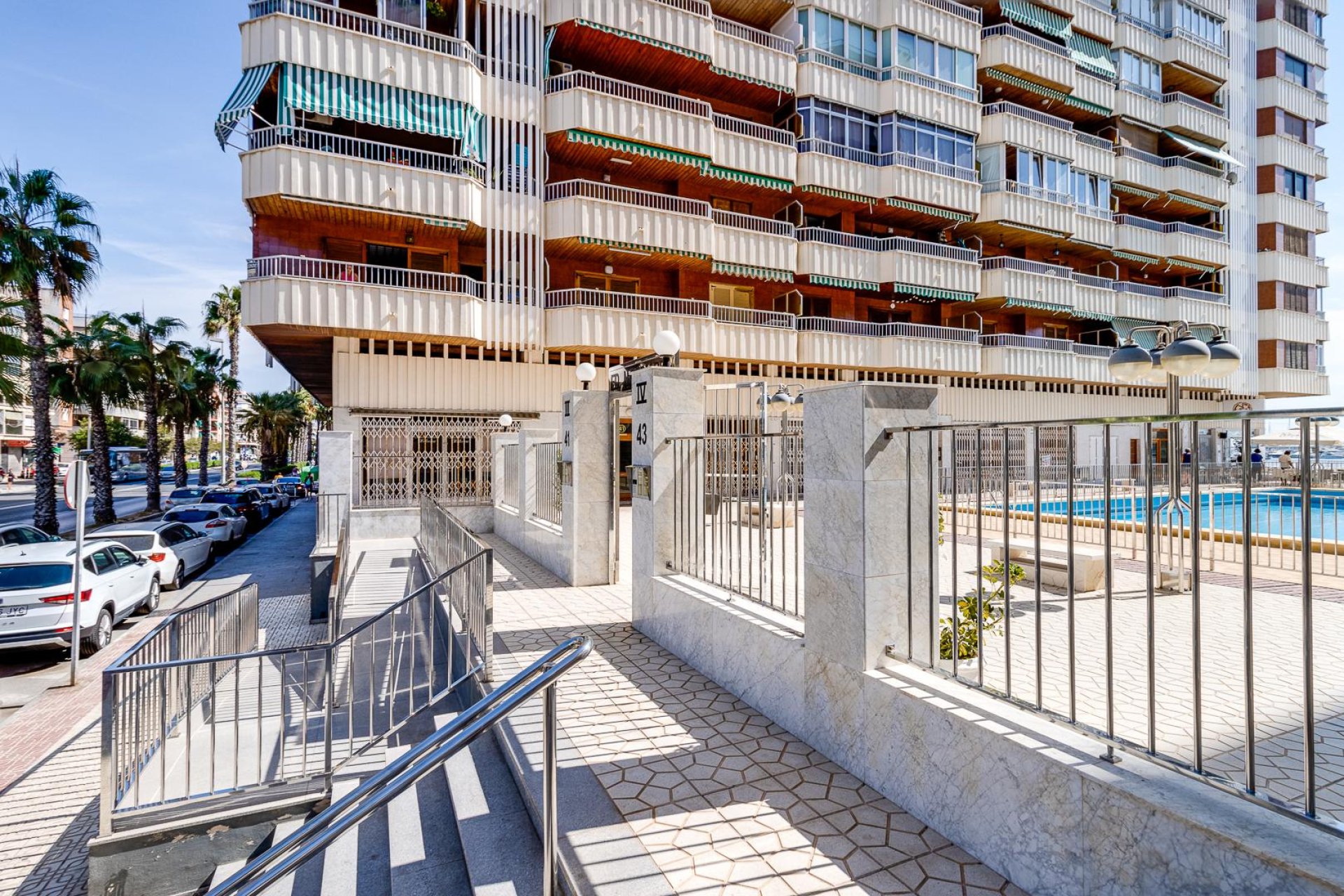 Reventa - Apartamento / piso -
Torrevieja - Playa del Acequión