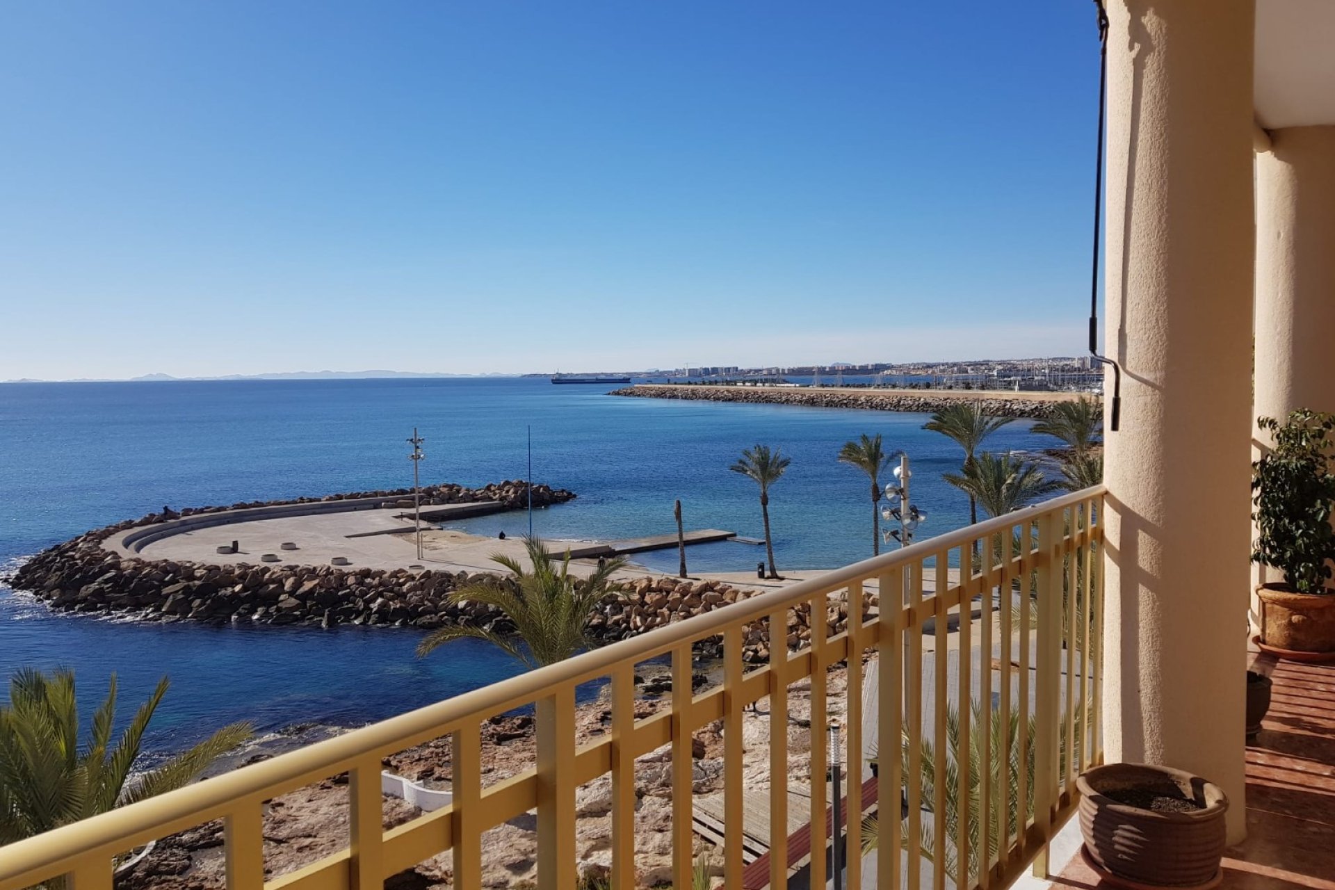 Reventa - Apartamento / piso -
Torrevieja - Playa Del Cura