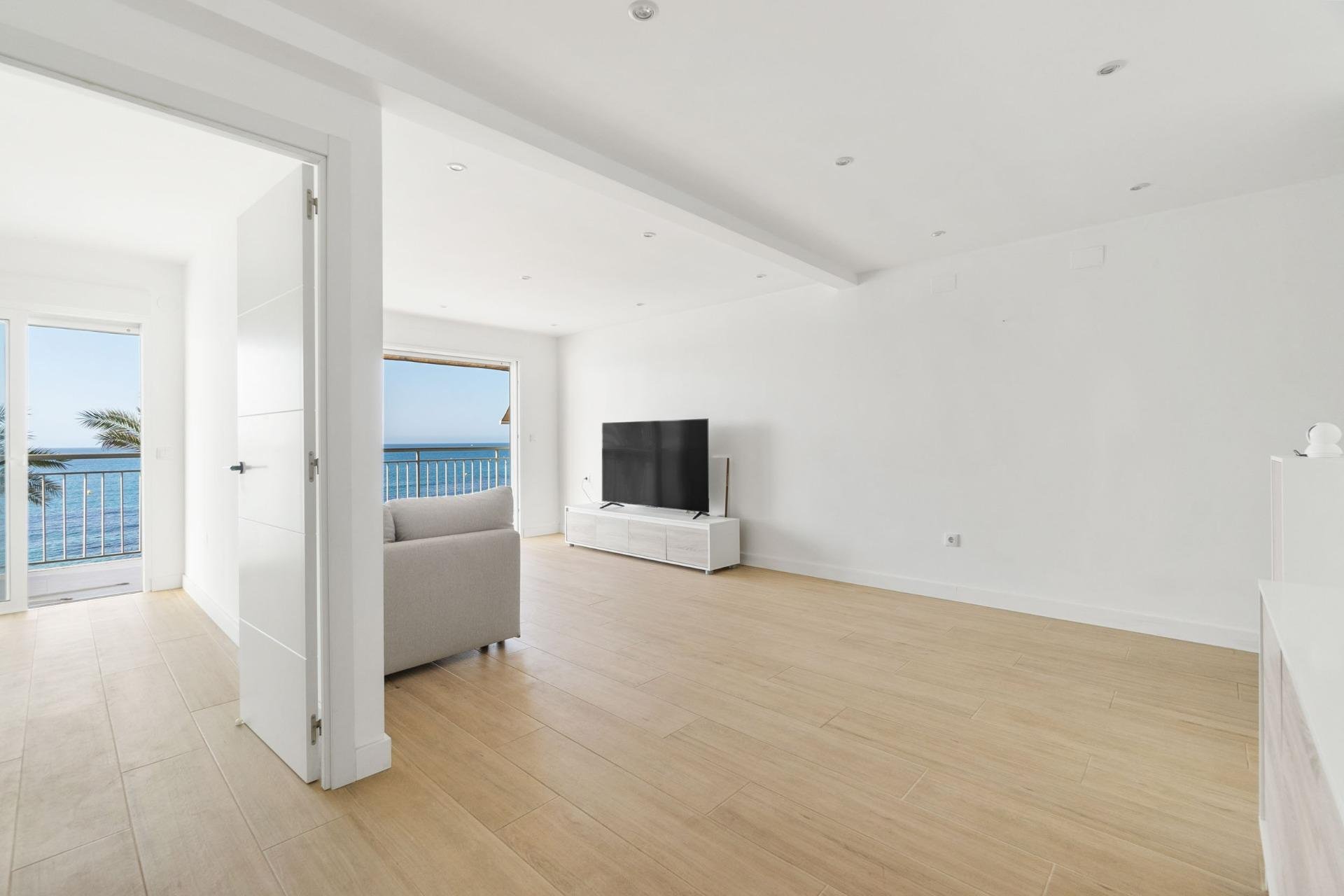 Reventa - Apartamento / piso -
Torrevieja - Playa Del Cura