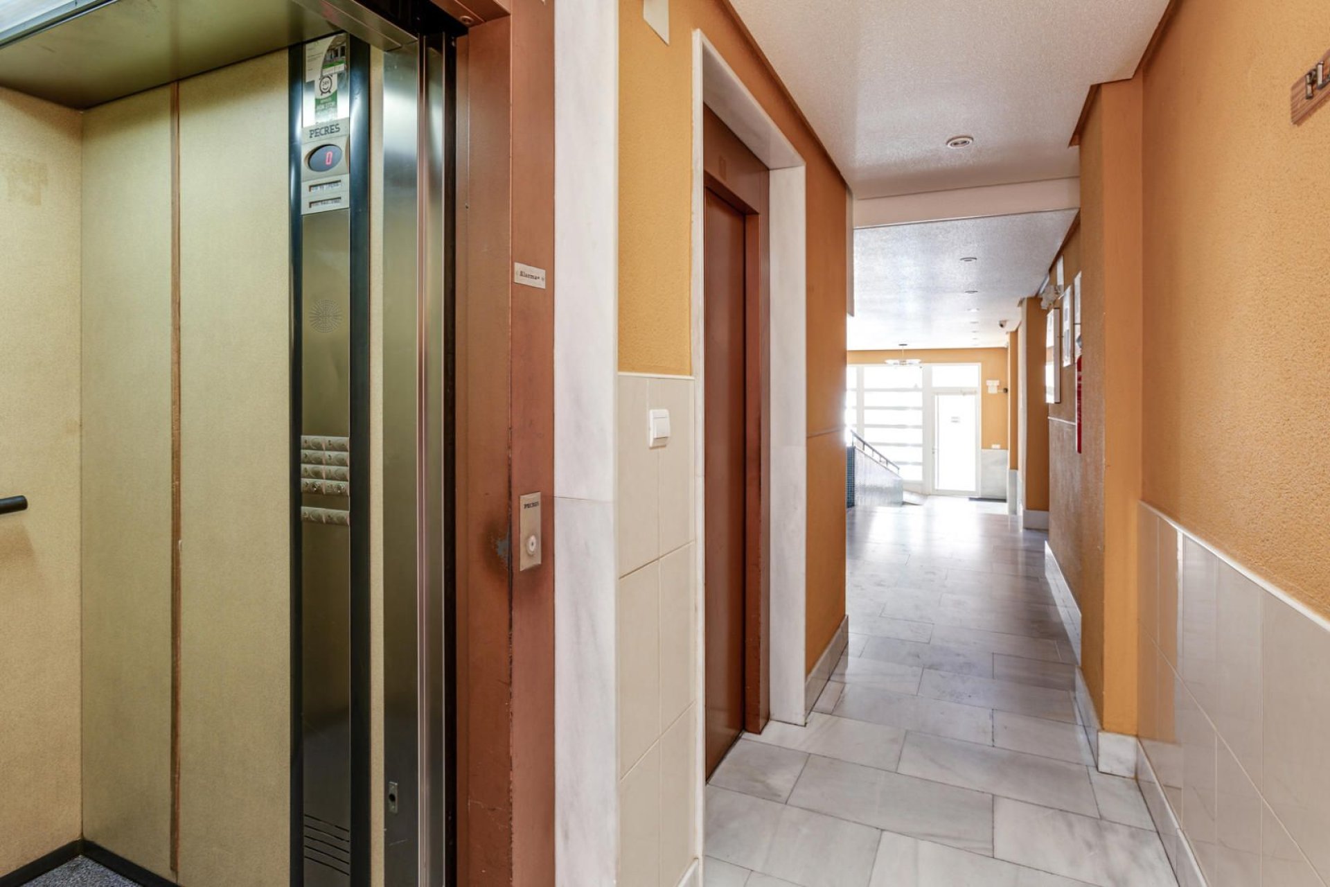 Reventa - Apartamento / piso -
Torrevieja - Playa del Cura