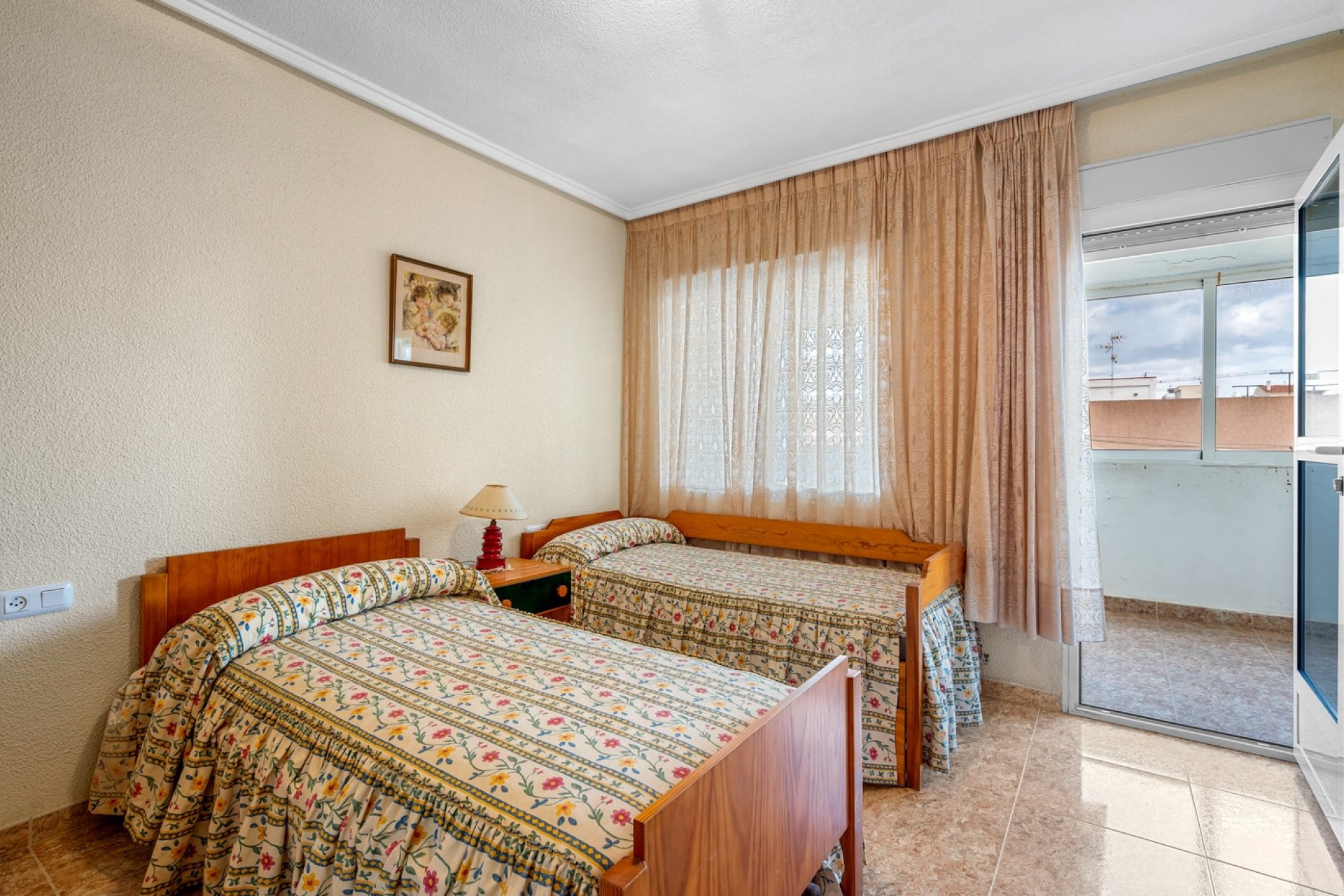 Reventa - Apartamento / piso -
Torrevieja - Playa Del Cura