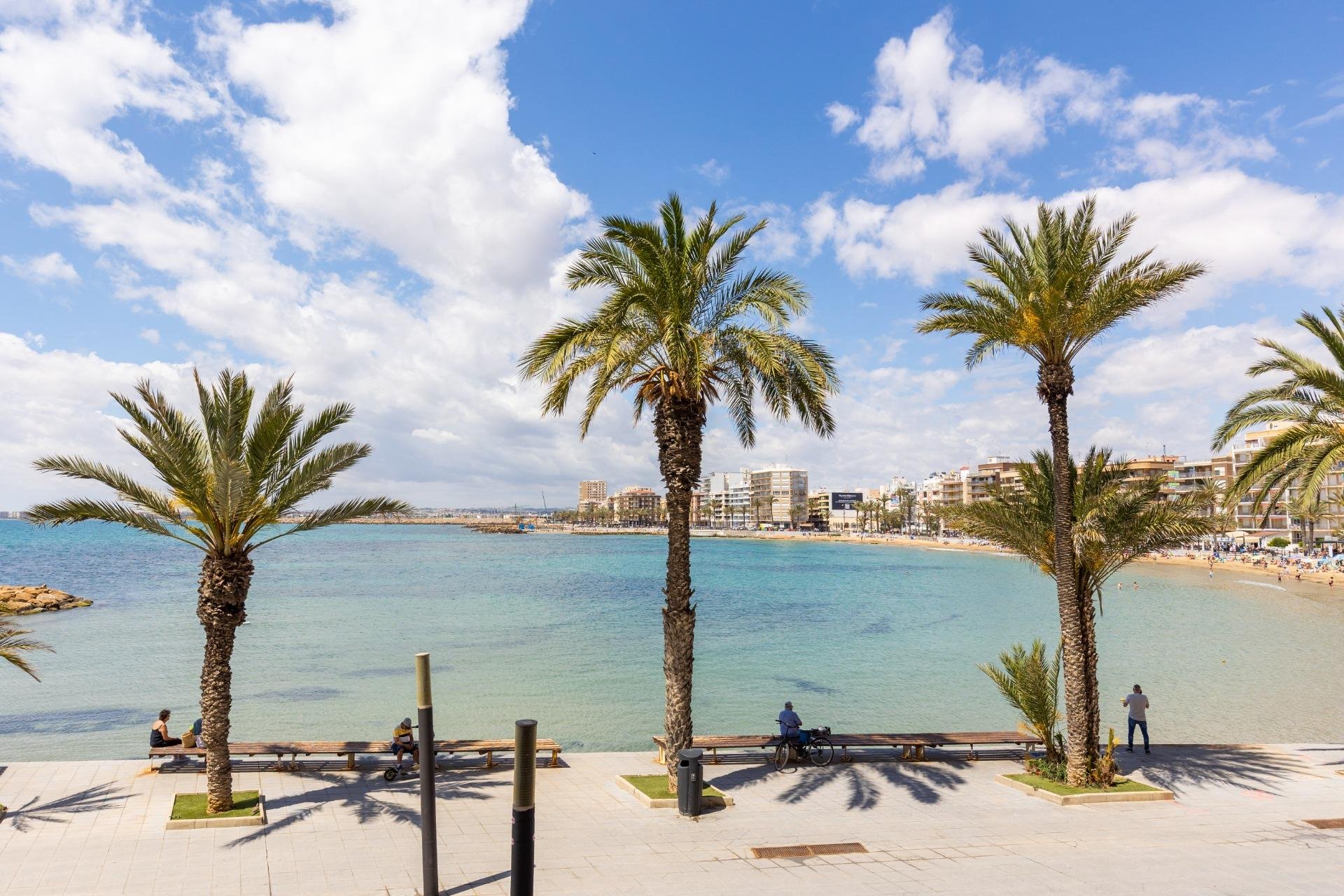 Reventa - Apartamento / piso -
Torrevieja - Playa del Cura