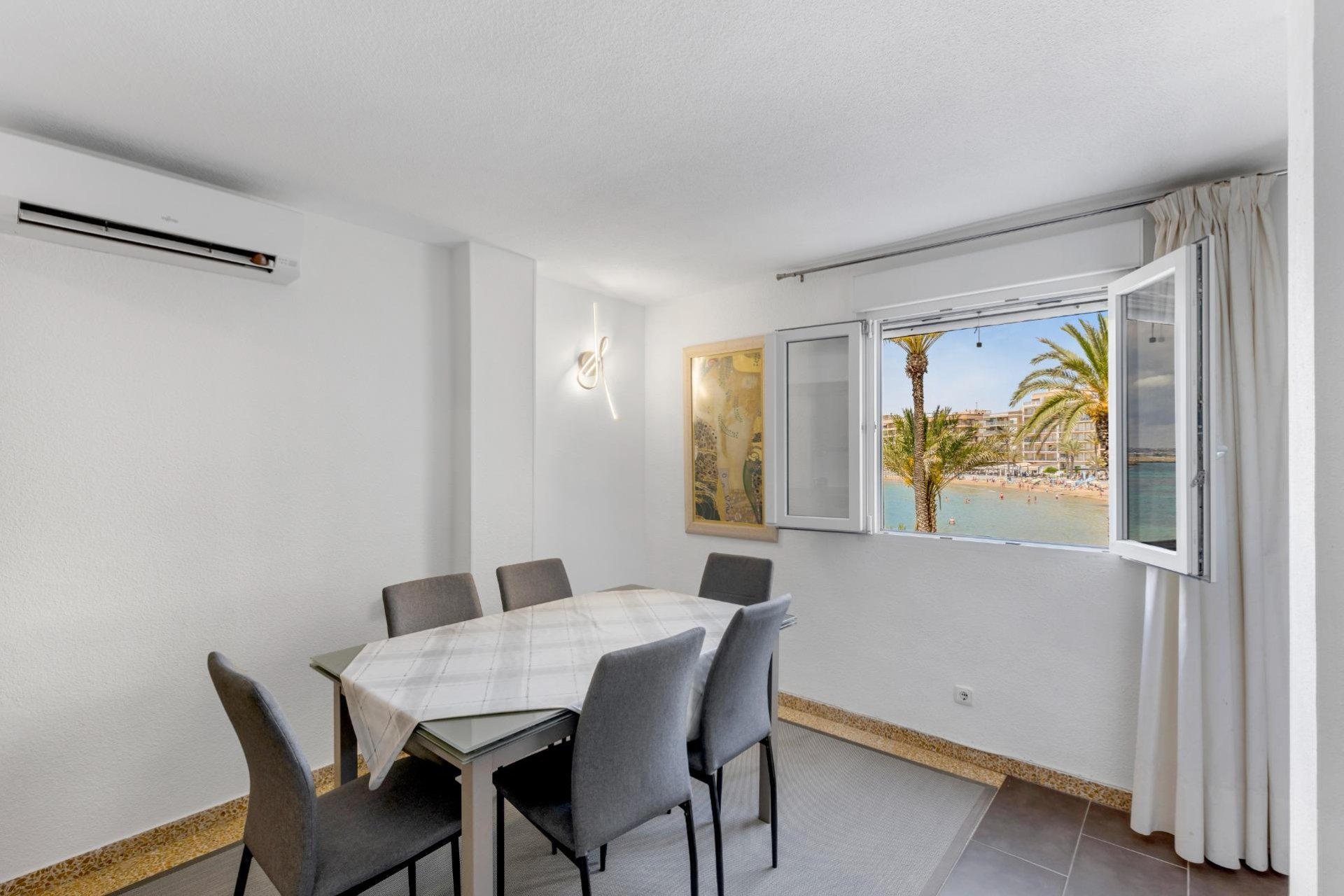 Reventa - Apartamento / piso -
Torrevieja - Playa del Cura