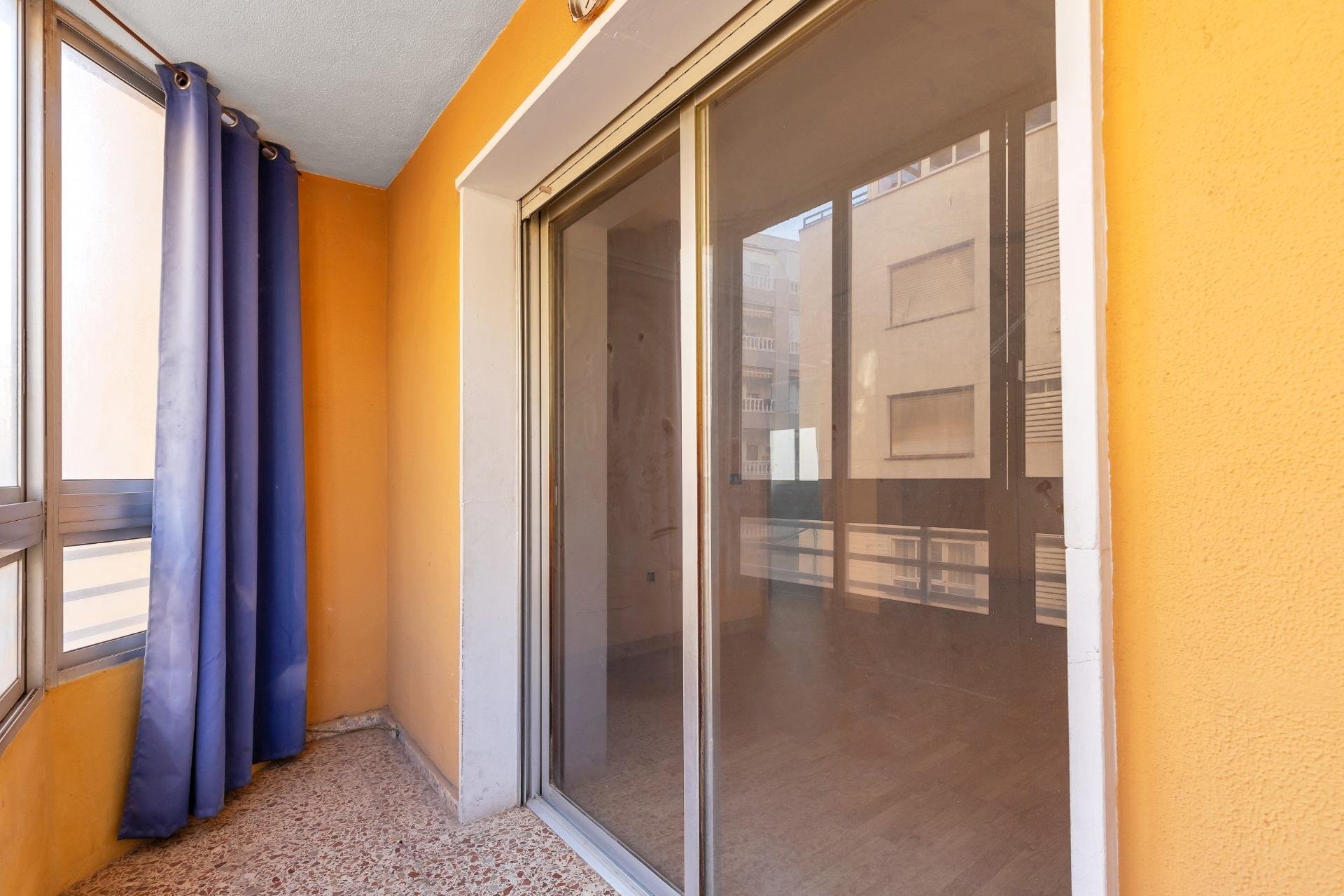 Reventa - Apartamento / piso -
Torrevieja - Playa del Cura