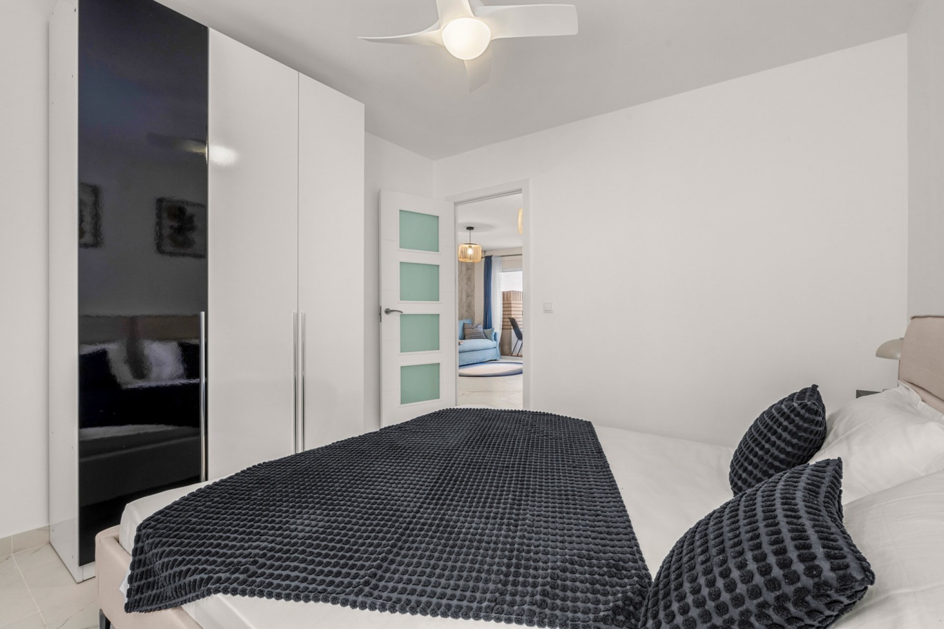 Reventa - Apartamento / piso -
Torrevieja - Playa Del Cura