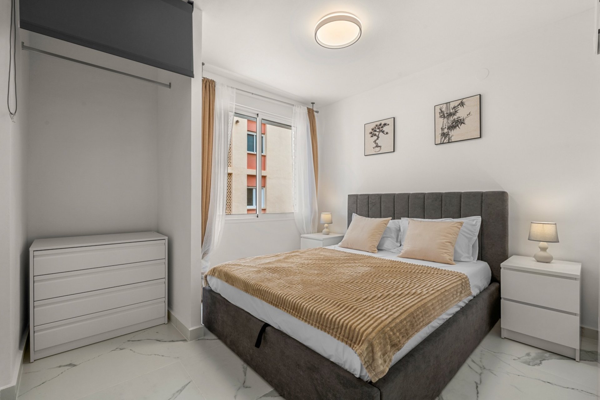 Reventa - Apartamento / piso -
Torrevieja - Playa Del Cura