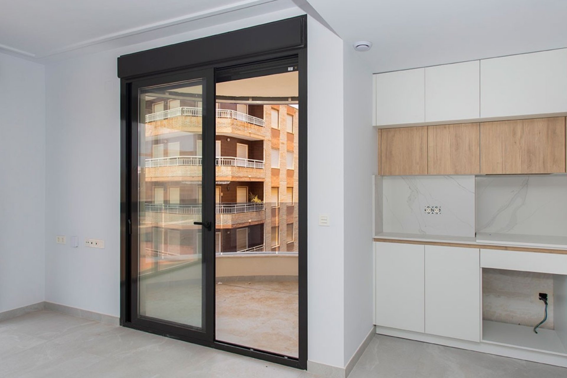 Reventa - Apartamento / piso -
Torrevieja - Playa Del Cura