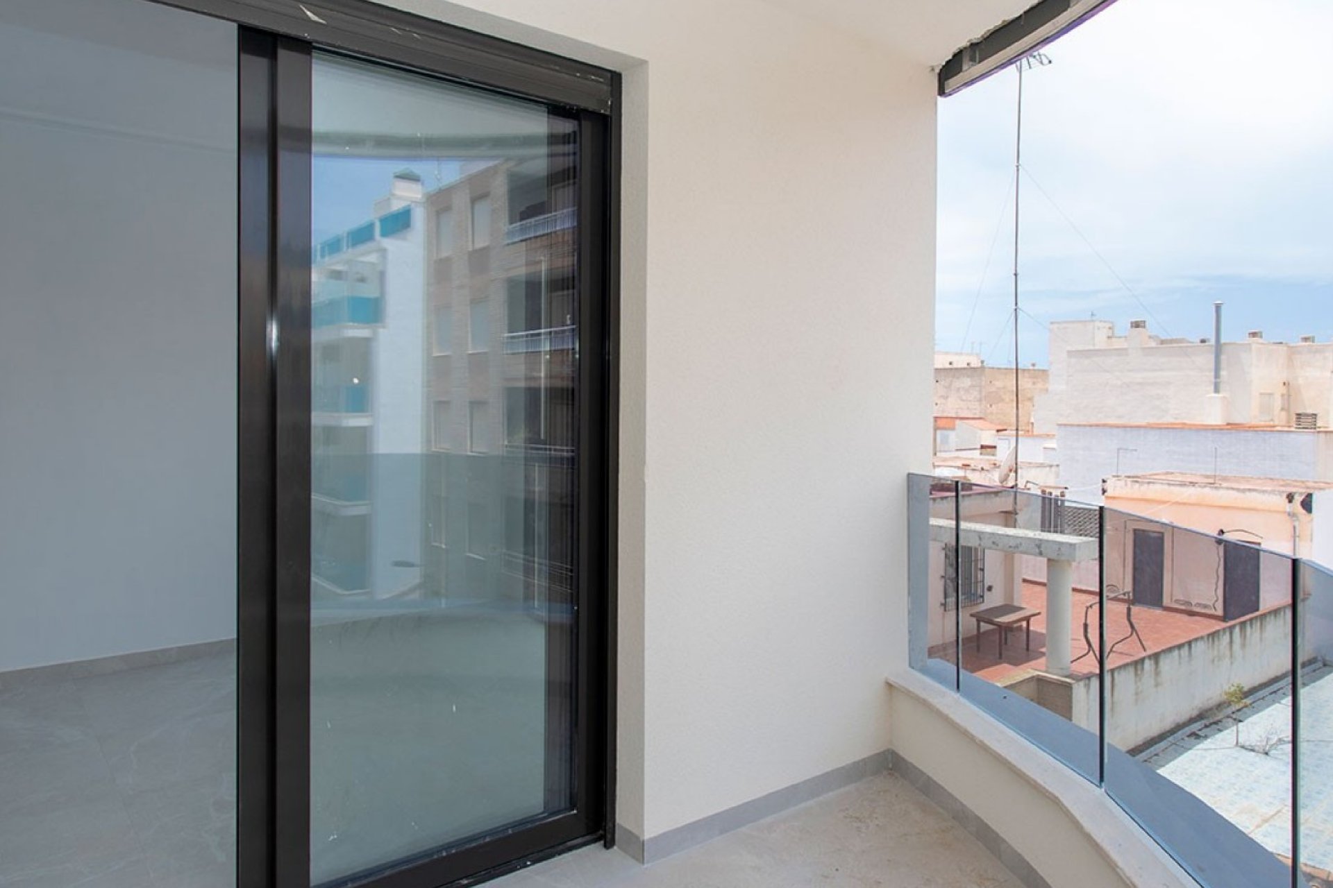 Reventa - Apartamento / piso -
Torrevieja - Playa Del Cura