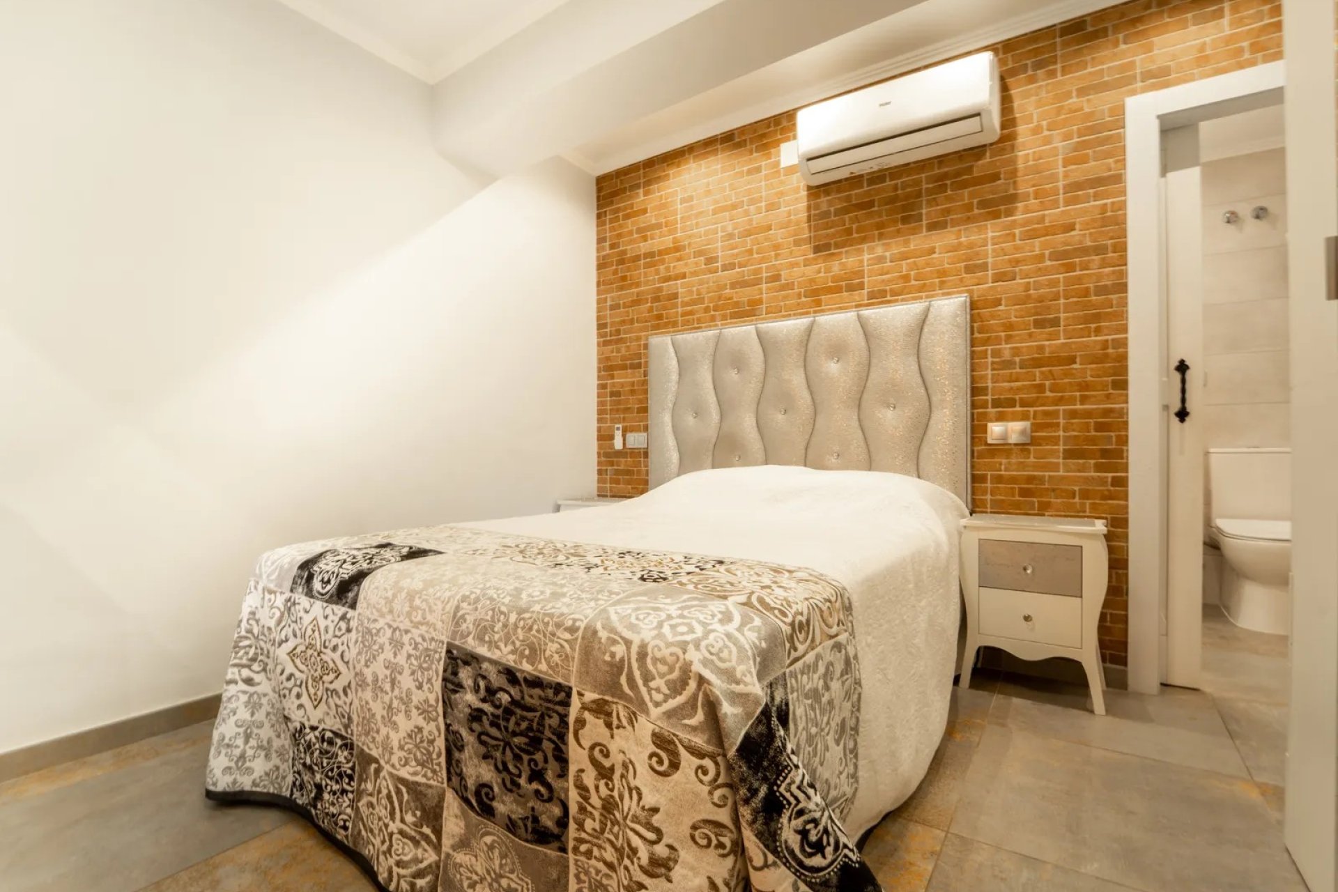 Reventa - Apartamento / piso -
Torrevieja - Playa Del Cura