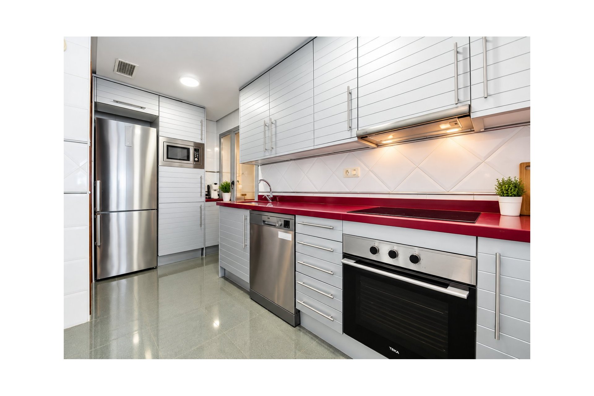 Reventa - Apartamento / piso -
Torrevieja - Playa Del Cura