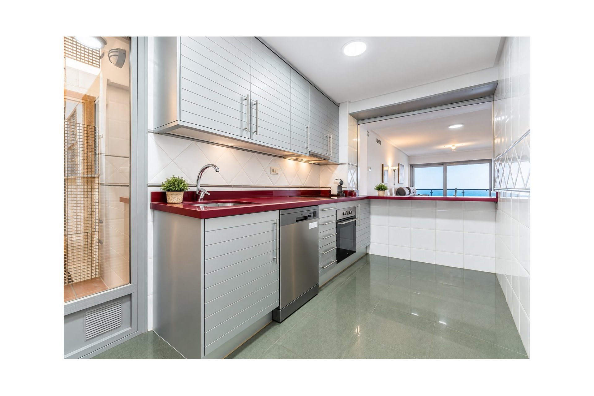 Reventa - Apartamento / piso -
Torrevieja - Playa Del Cura