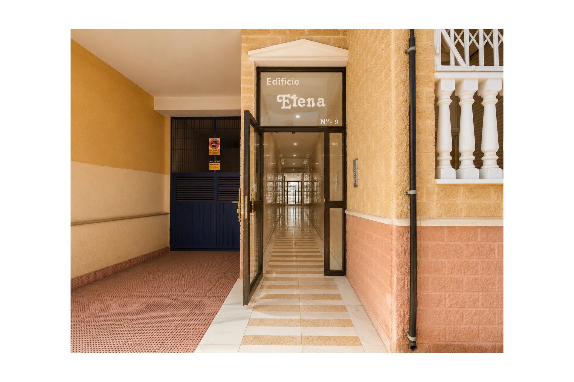 Reventa - Apartamento / piso -
Torrevieja - Playa Del Cura