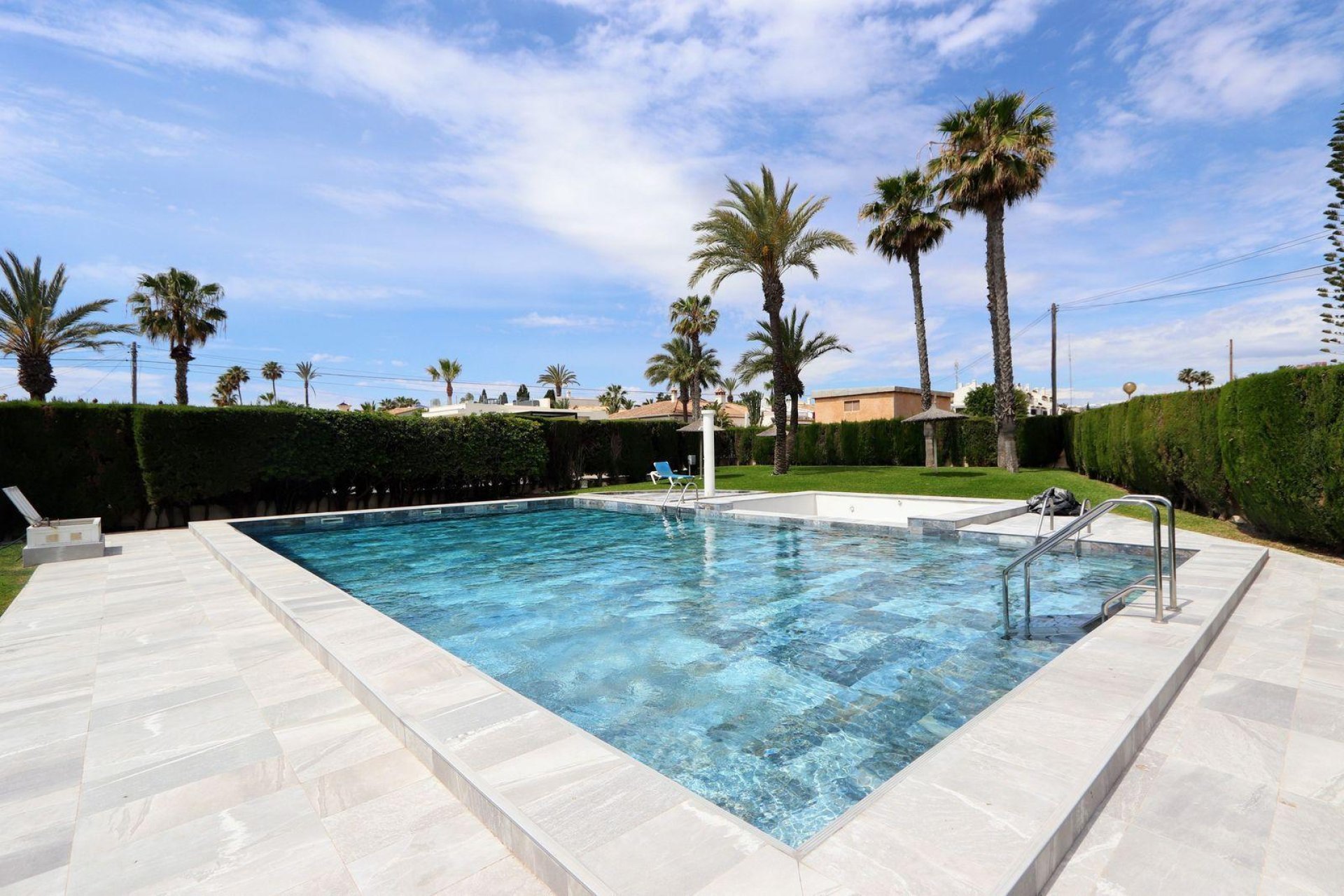 Reventa - Apartamento / piso -
Torrevieja - Playa Flamenca