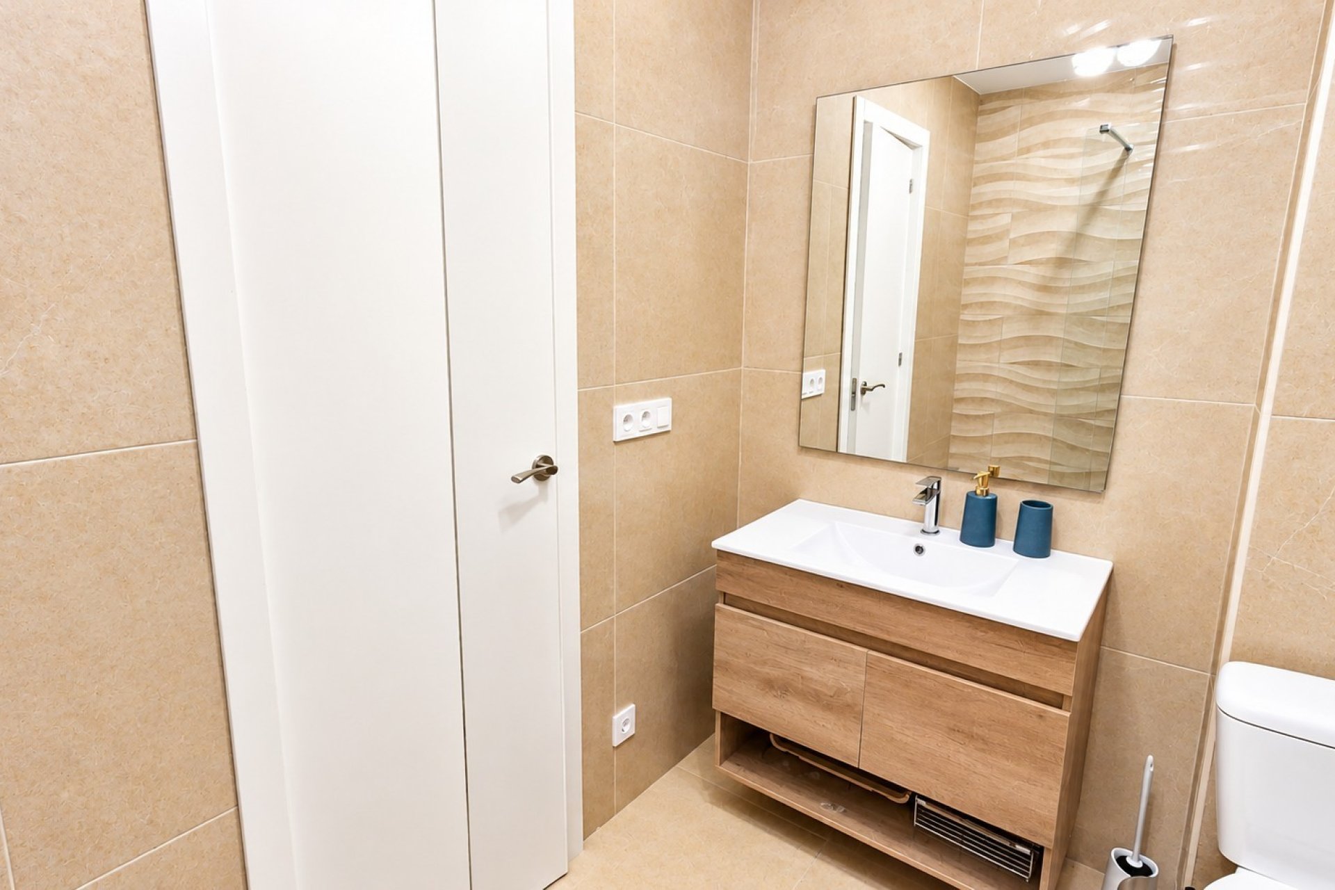 Reventa - Apartamento / piso -
Torrevieja - Playa Los Locos