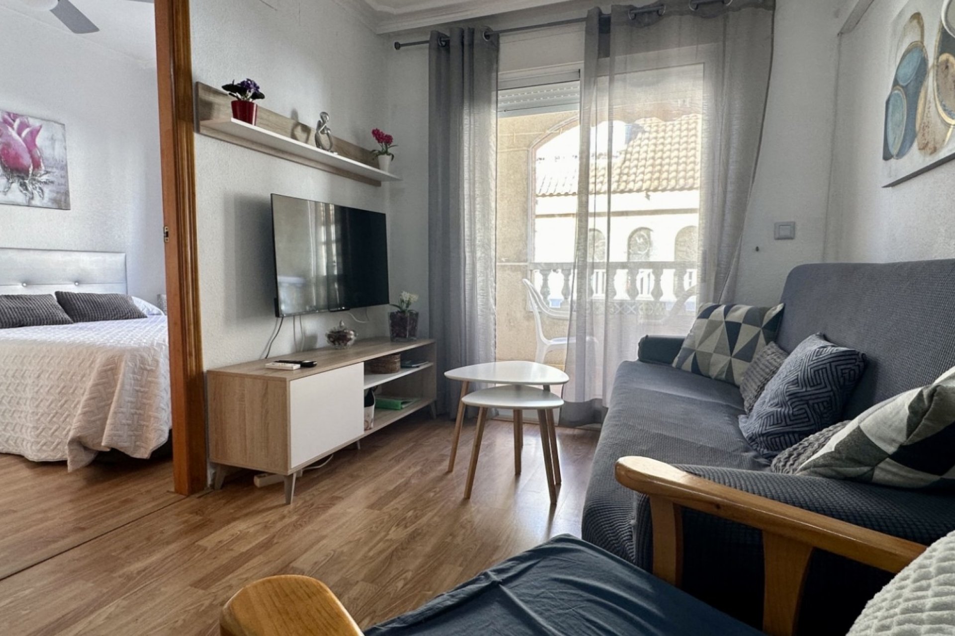 Reventa - Apartamento / piso -
Torrevieja - Playa Los Naufragos