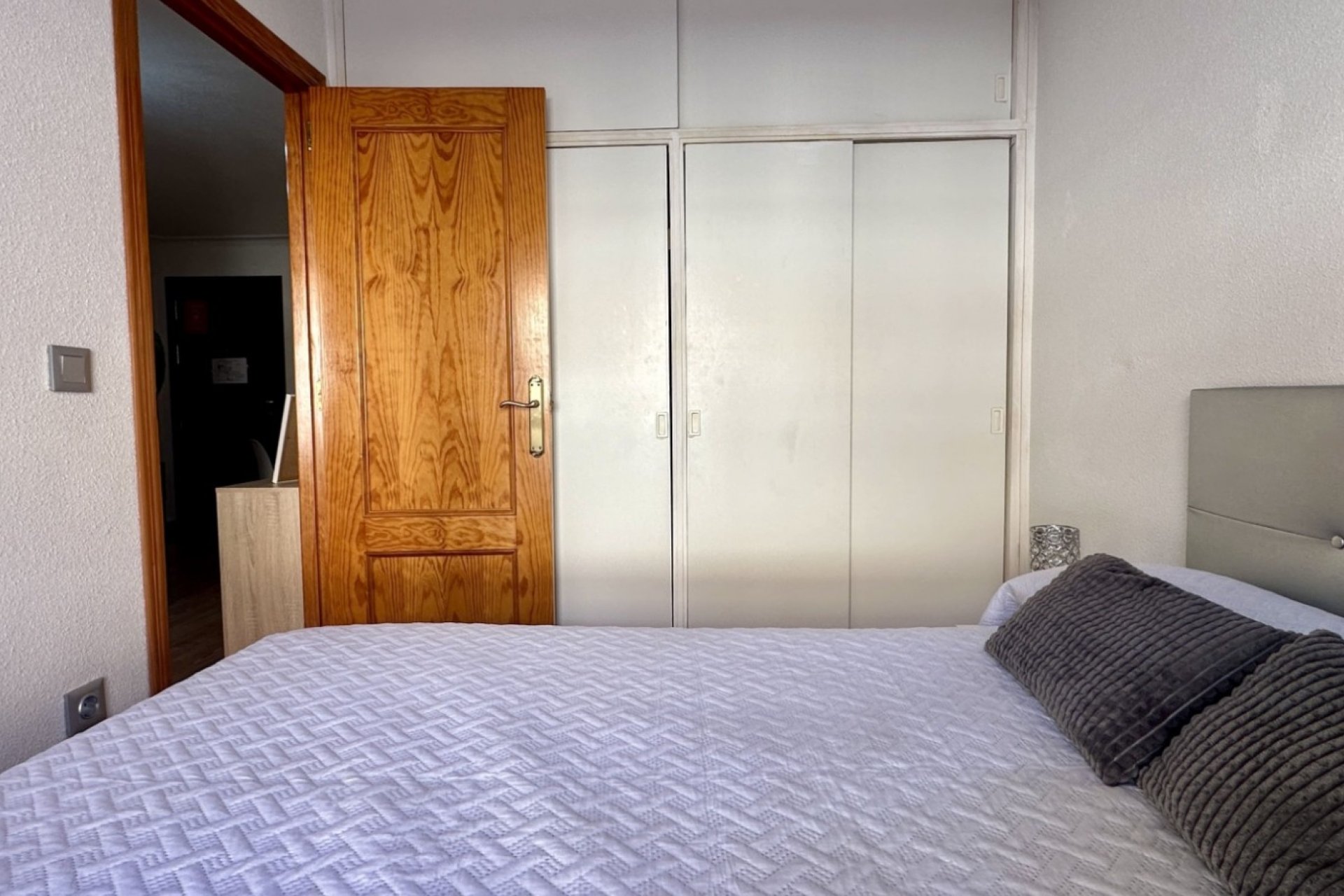 Reventa - Apartamento / piso -
Torrevieja - Playa Los Naufragos