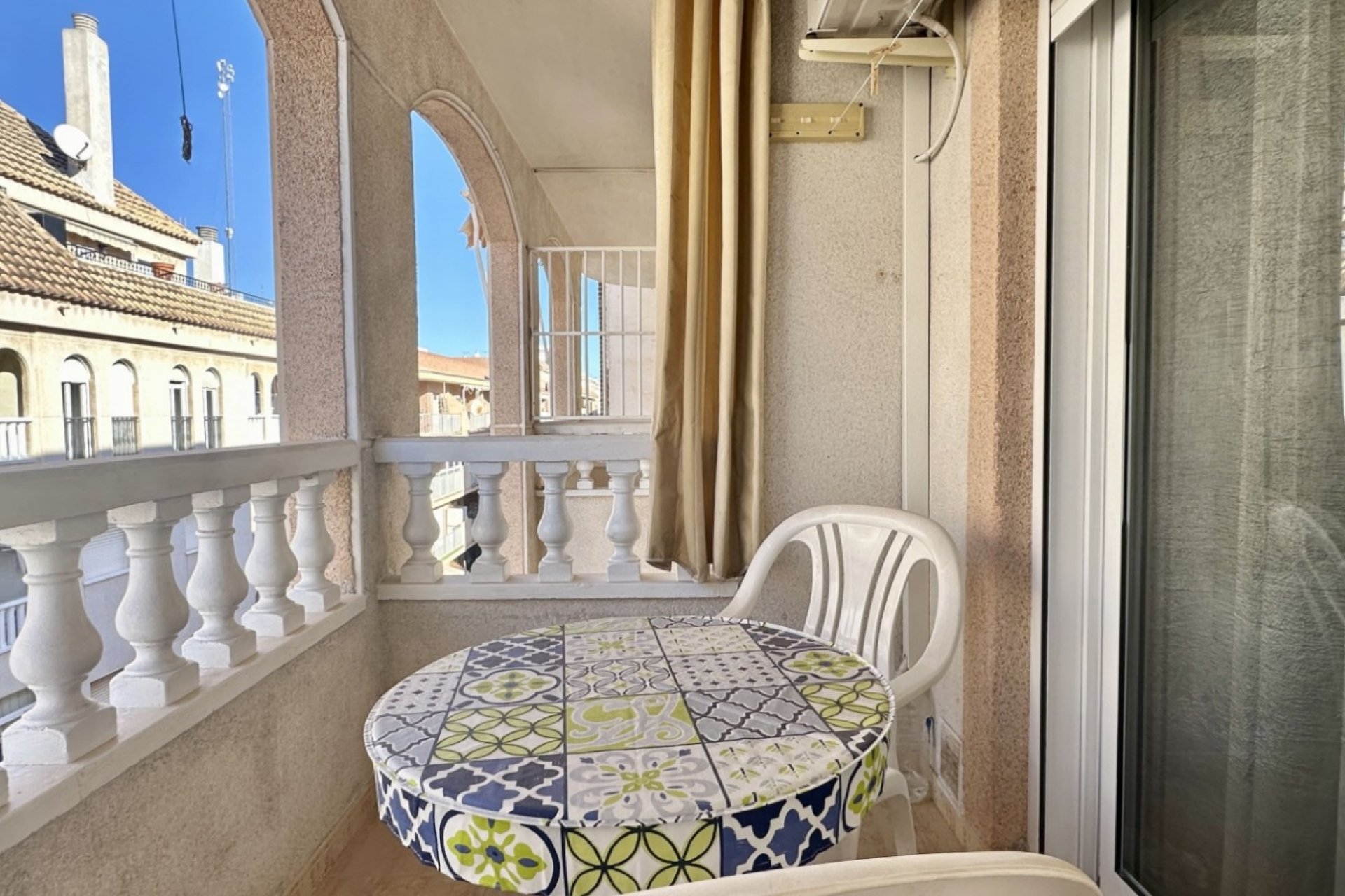 Reventa - Apartamento / piso -
Torrevieja - Playa Los Naufragos