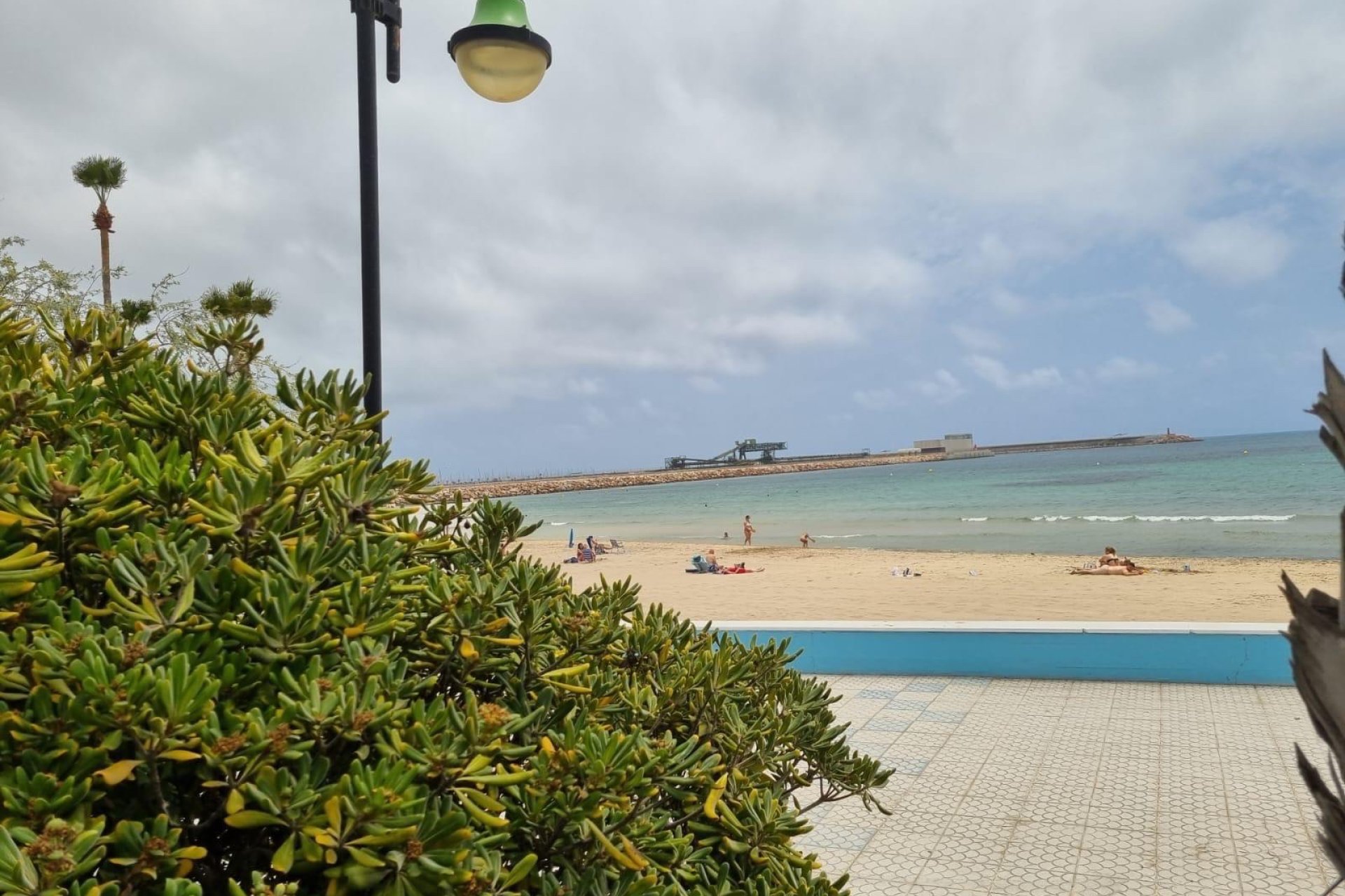 Reventa - Apartamento / piso -
Torrevieja - Playa Los Naufragos