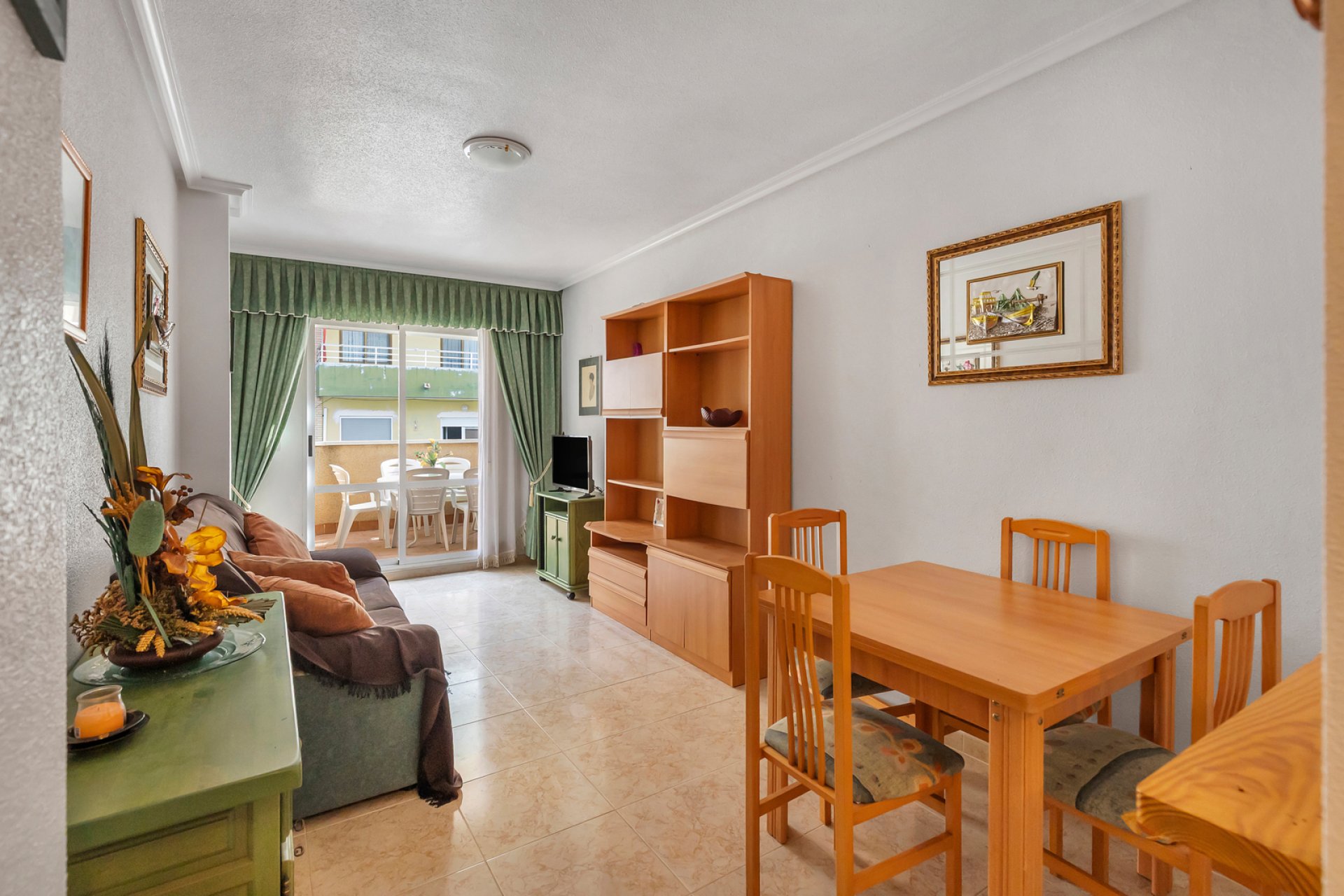Reventa - Apartamento / piso -
Torrevieja - Playa Los Naufragos