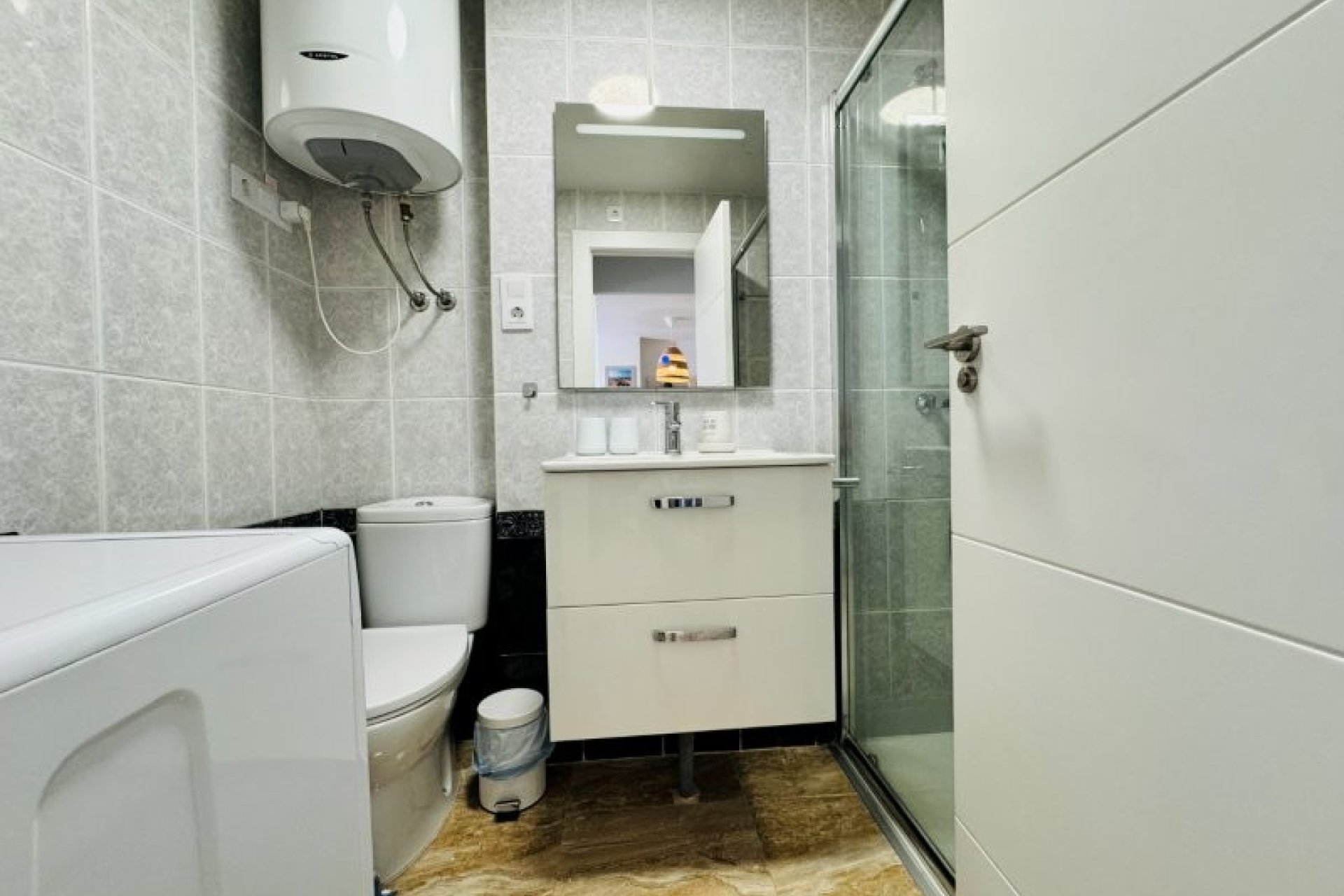 Reventa - Apartamento / piso -
Torrevieja - Puerto Romano