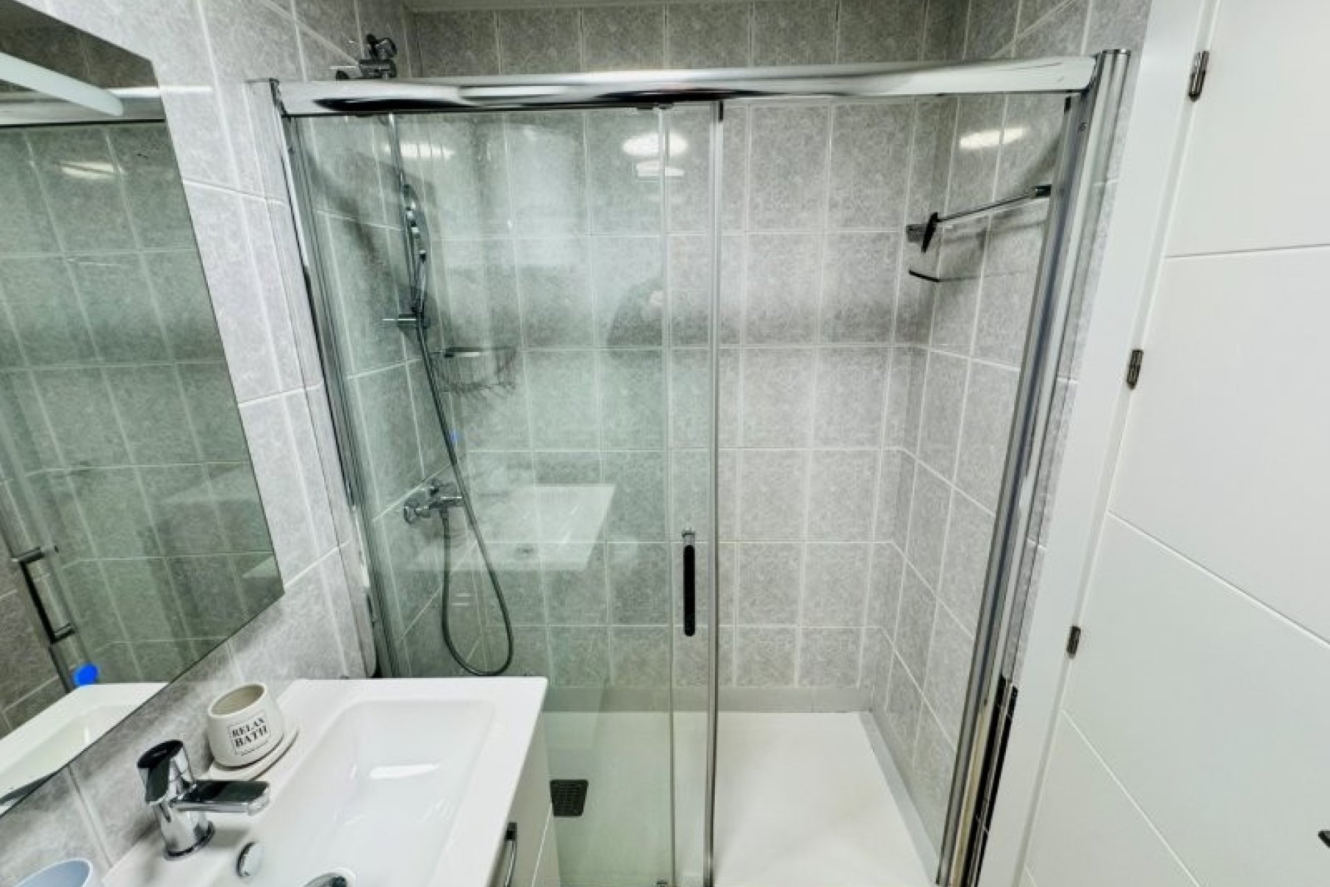 Reventa - Apartamento / piso -
Torrevieja - Puerto Romano