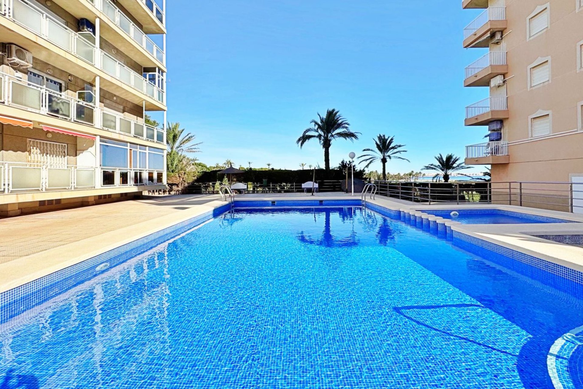 Reventa - Apartamento / piso -
Torrevieja - Punta prima
