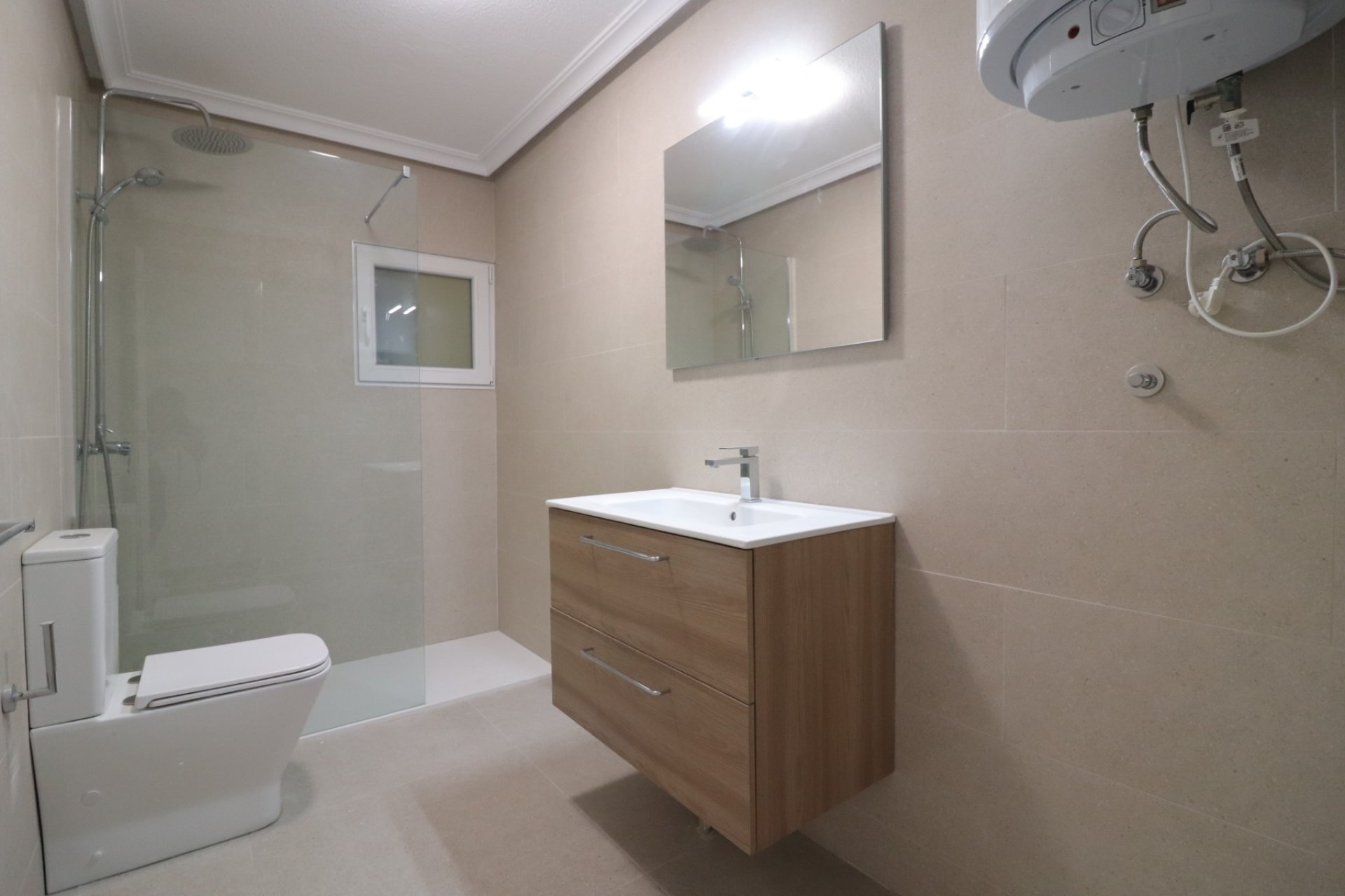 Reventa - Apartamento / piso -
Torrevieja - Torre La Mata