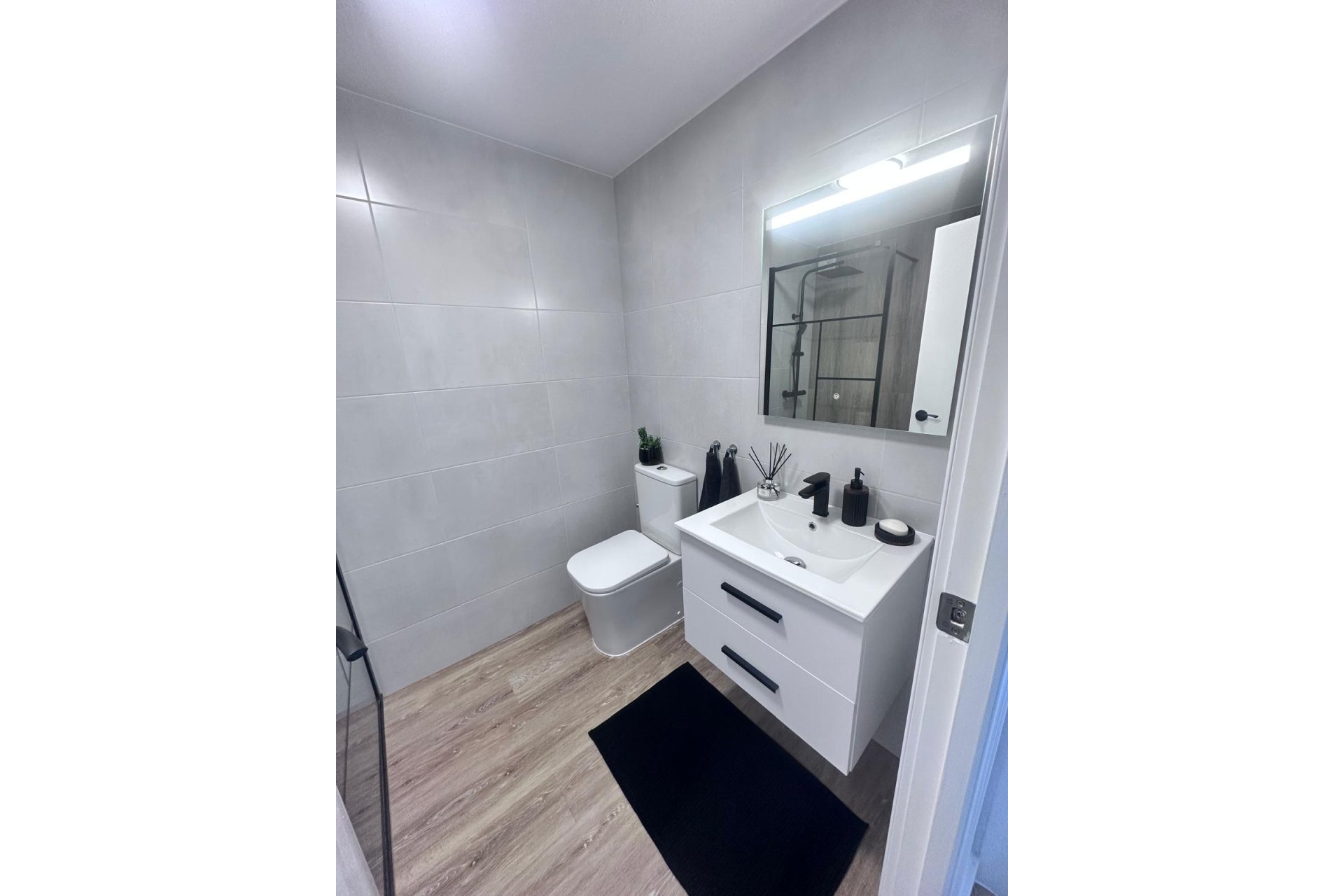 Reventa - Apartamento / piso -
Torrevieja - Torreblanca