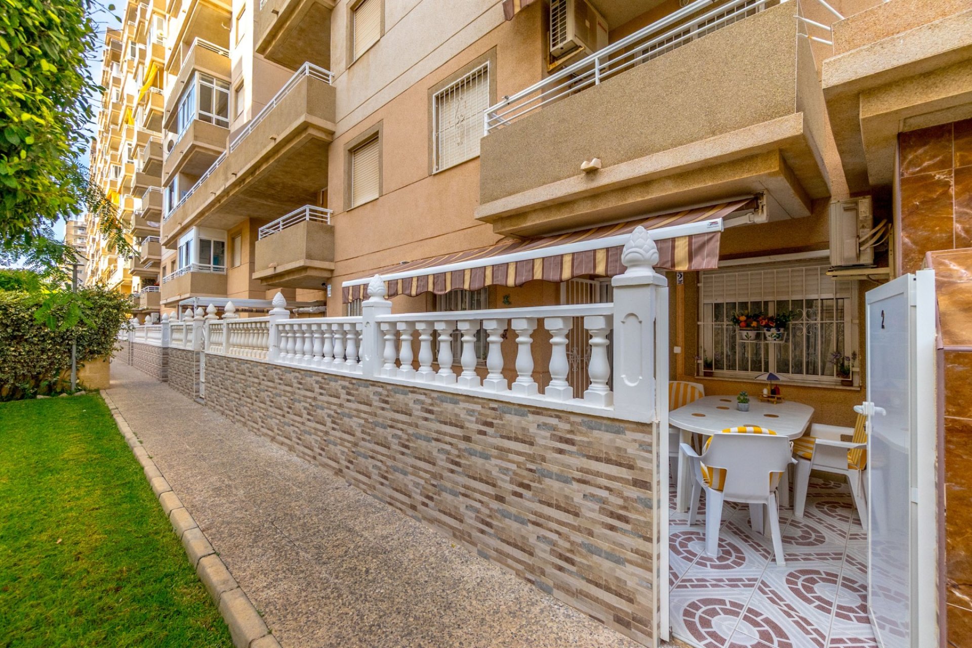 Reventa - Apartamento / piso -
Torrevieja - Torrevieja - Centre