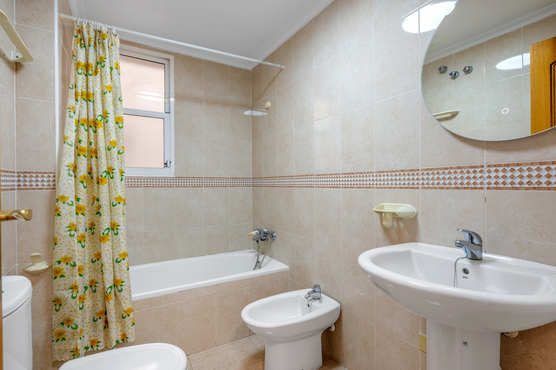 Reventa - Apartamento / piso -
Torrevieja - Torrevieja - Centre