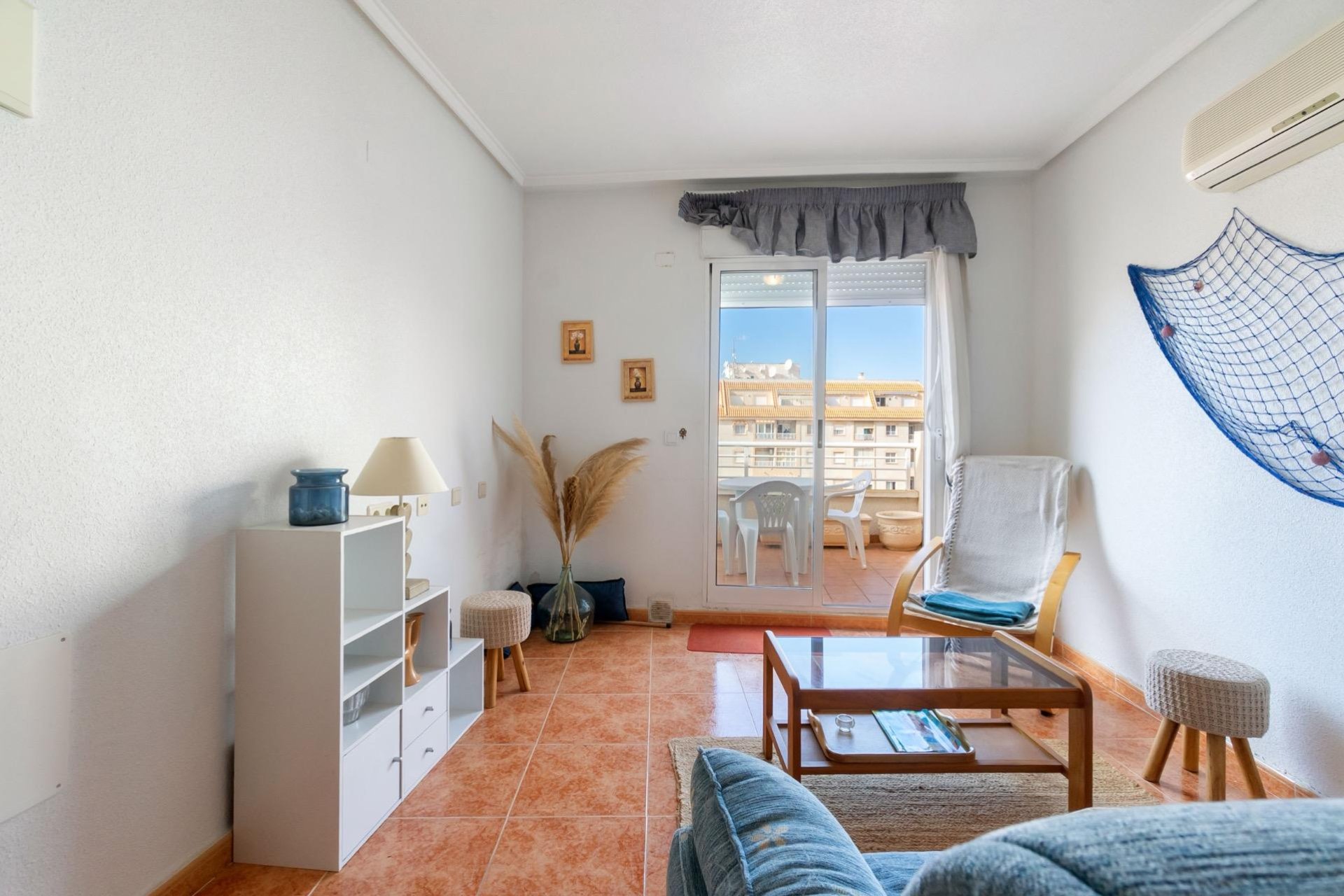 Reventa - Apartamento / piso -
Torrevieja - Torrevieja - Centre