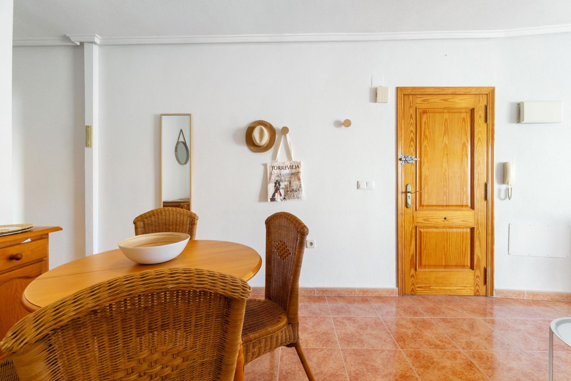 Reventa - Apartamento / piso -
Torrevieja - Torrevieja - Centre