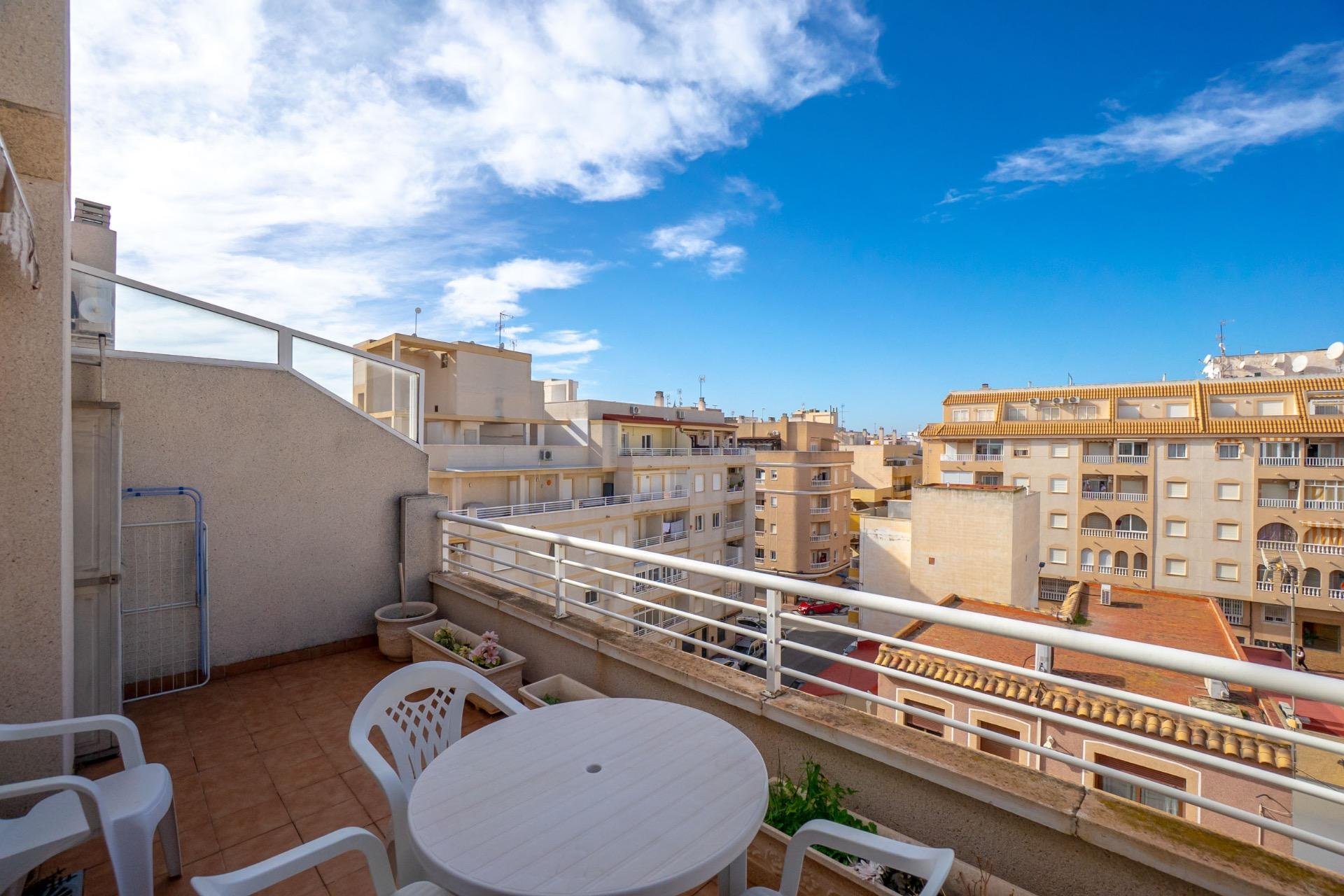 Reventa - Apartamento / piso -
Torrevieja - Torrevieja - Centre