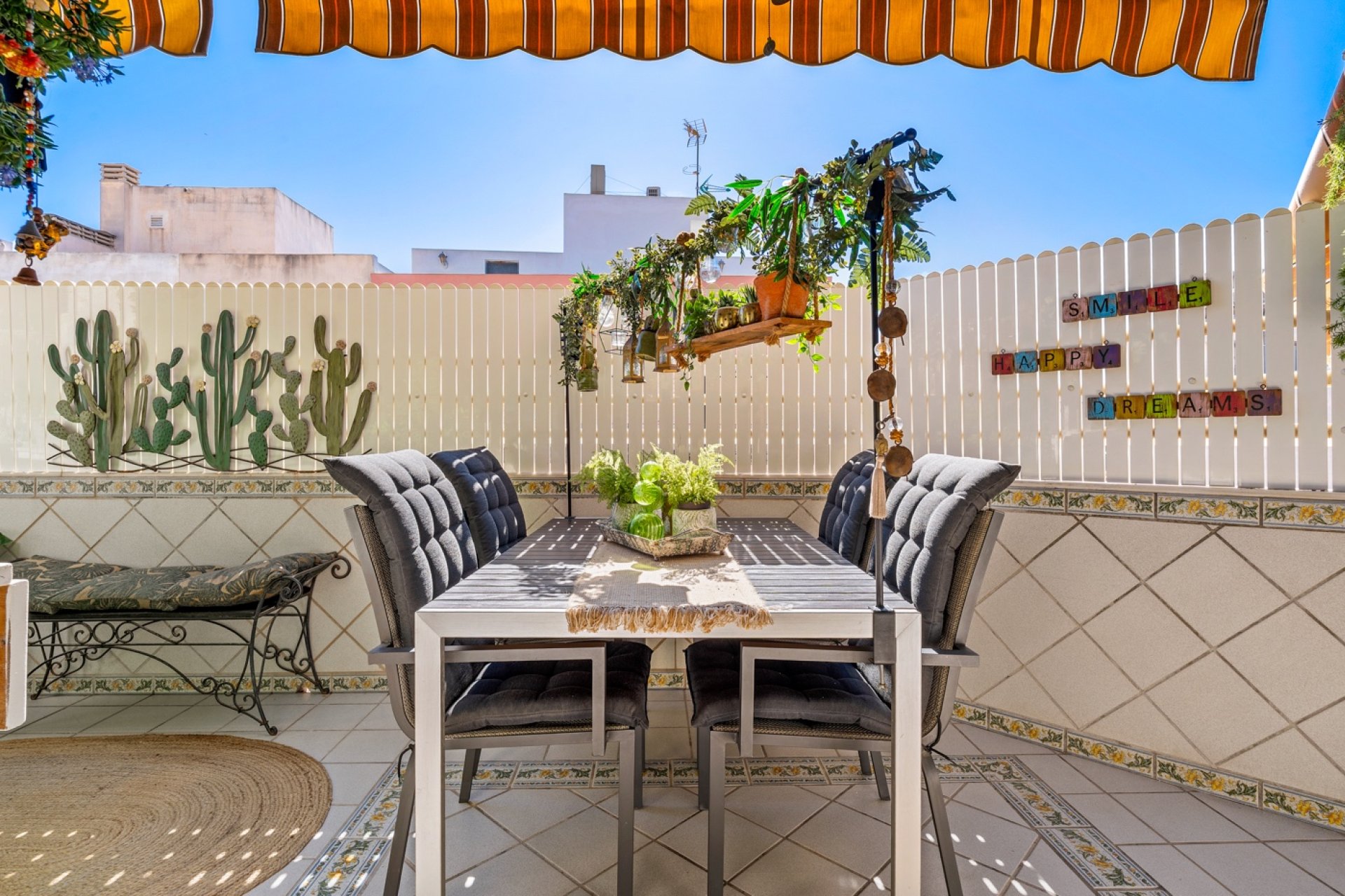 Reventa - Apartamento / piso -
Torrevieja - Torrevieja - Centre