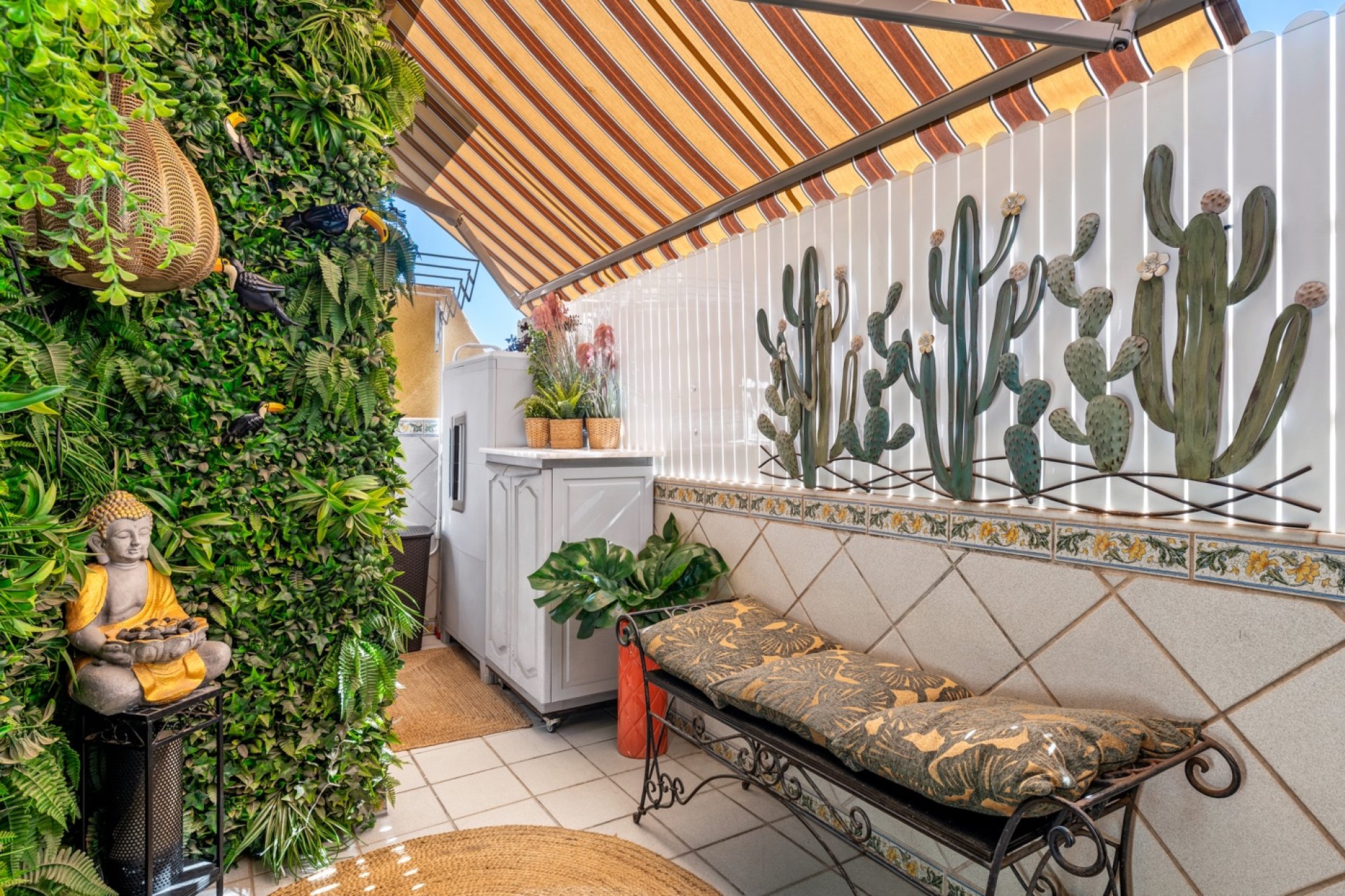 Reventa - Apartamento / piso -
Torrevieja - Torrevieja - Centre