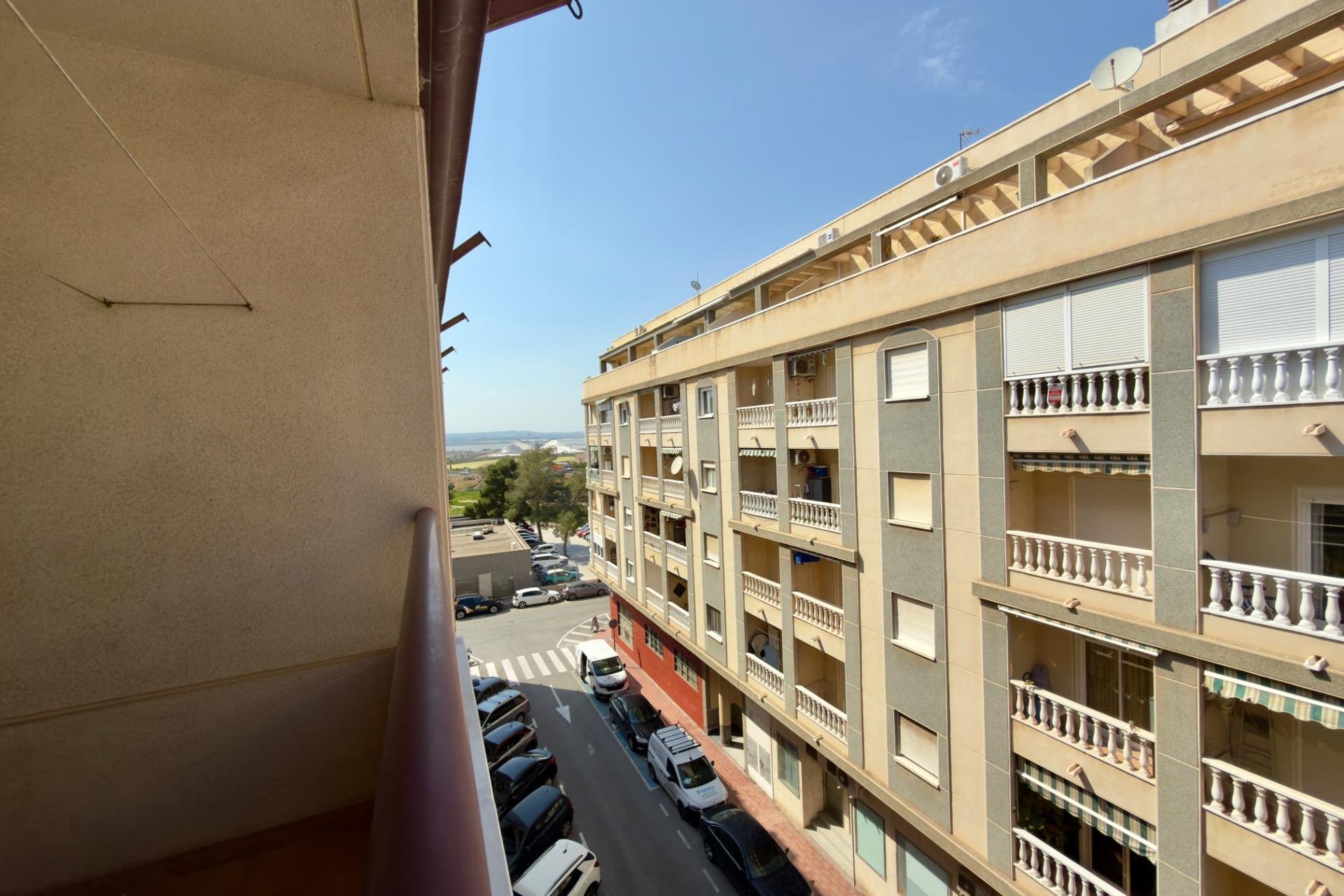 Reventa - Apartamento / piso -
Torrevieja - Torrevieja - Centre