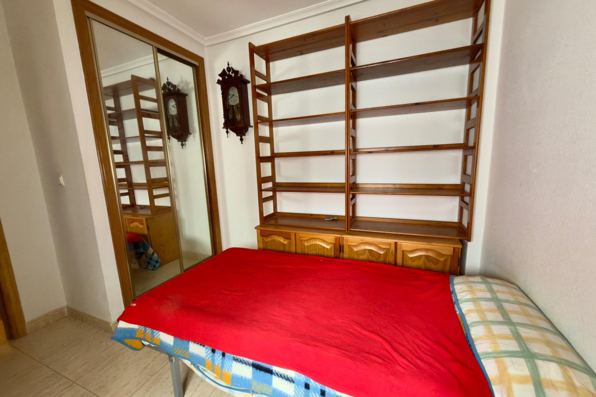 Reventa - Apartamento / piso -
Torrevieja - Torrevieja - Centre