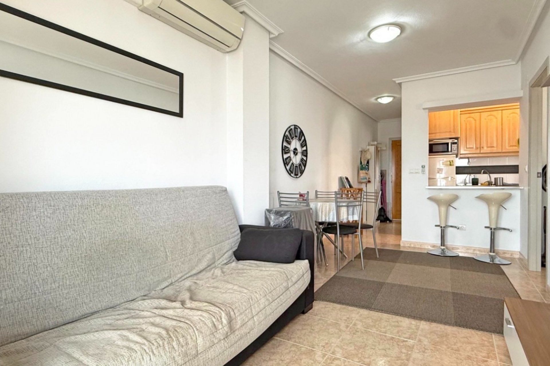 Reventa - Apartamento / piso -
Torrevieja - Torrevieja - Centre