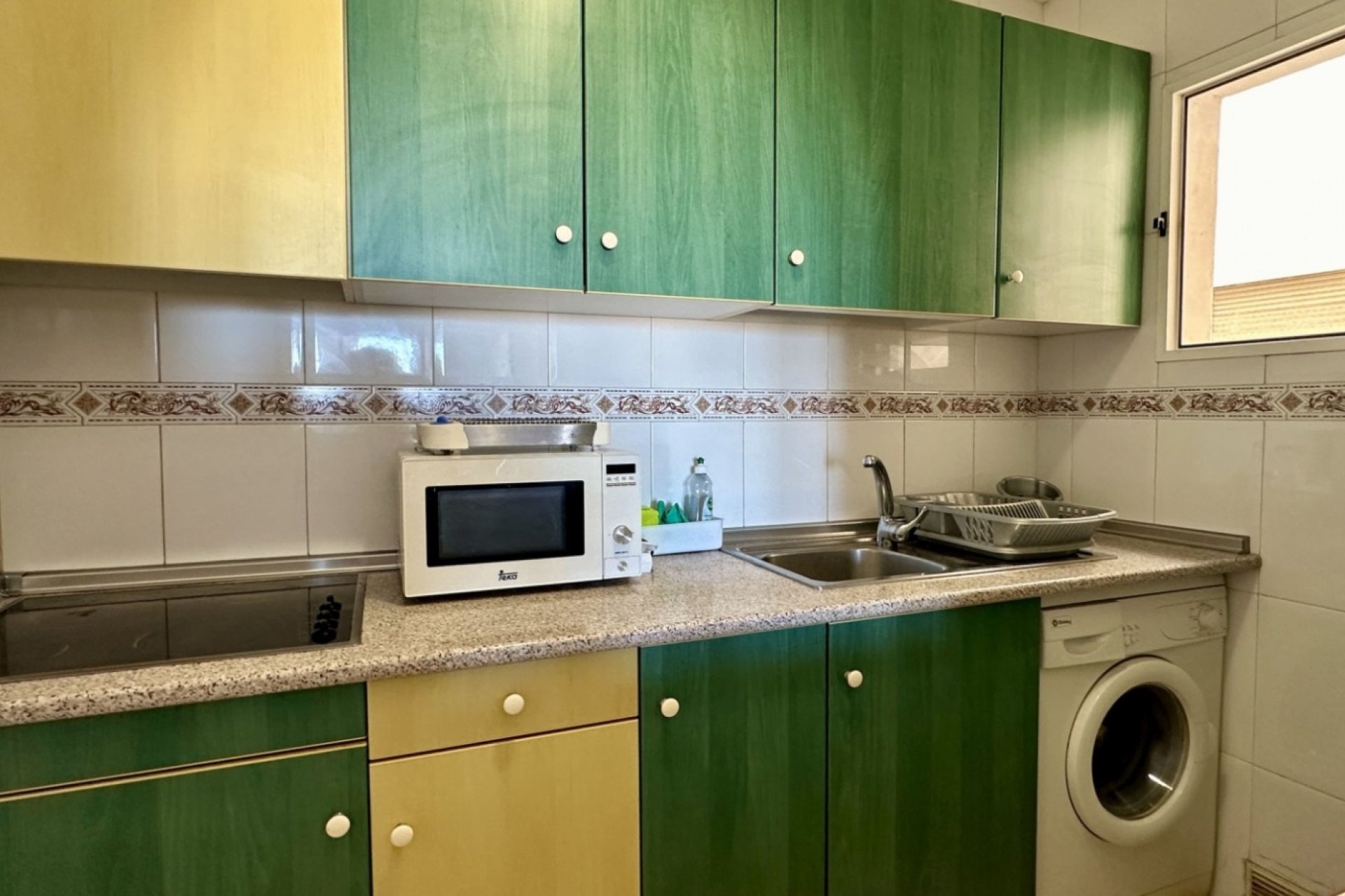 Reventa - Apartamento / piso -
Torrevieja - Torrevieja - Centre