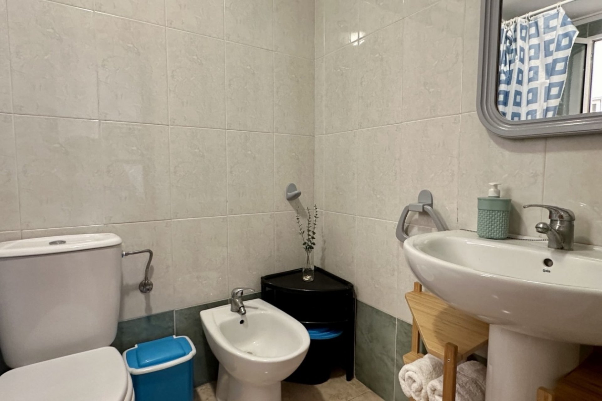 Reventa - Apartamento / piso -
Torrevieja - Torrevieja - Centre