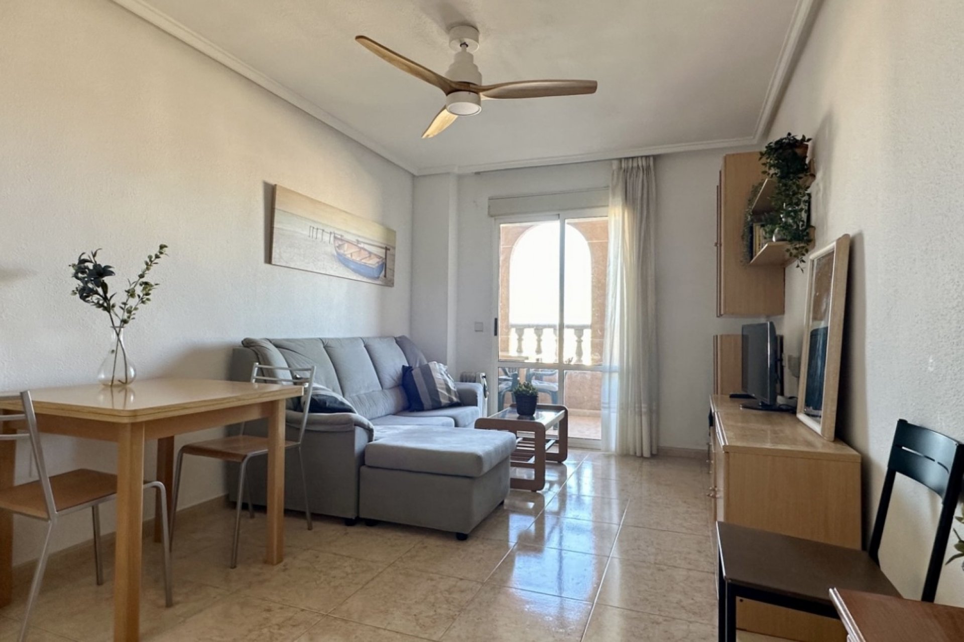 Reventa - Apartamento / piso -
Torrevieja - Torrevieja - Centre
