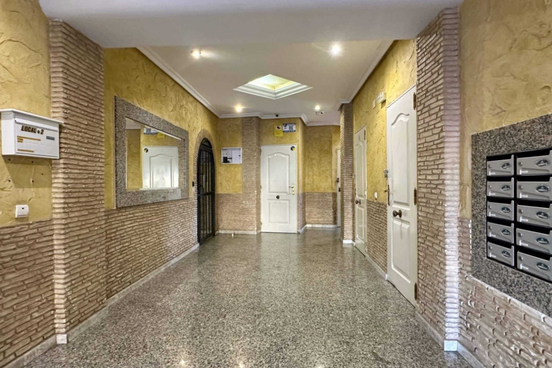 Reventa - Apartamento / piso -
Torrevieja - Torrevieja - Centre