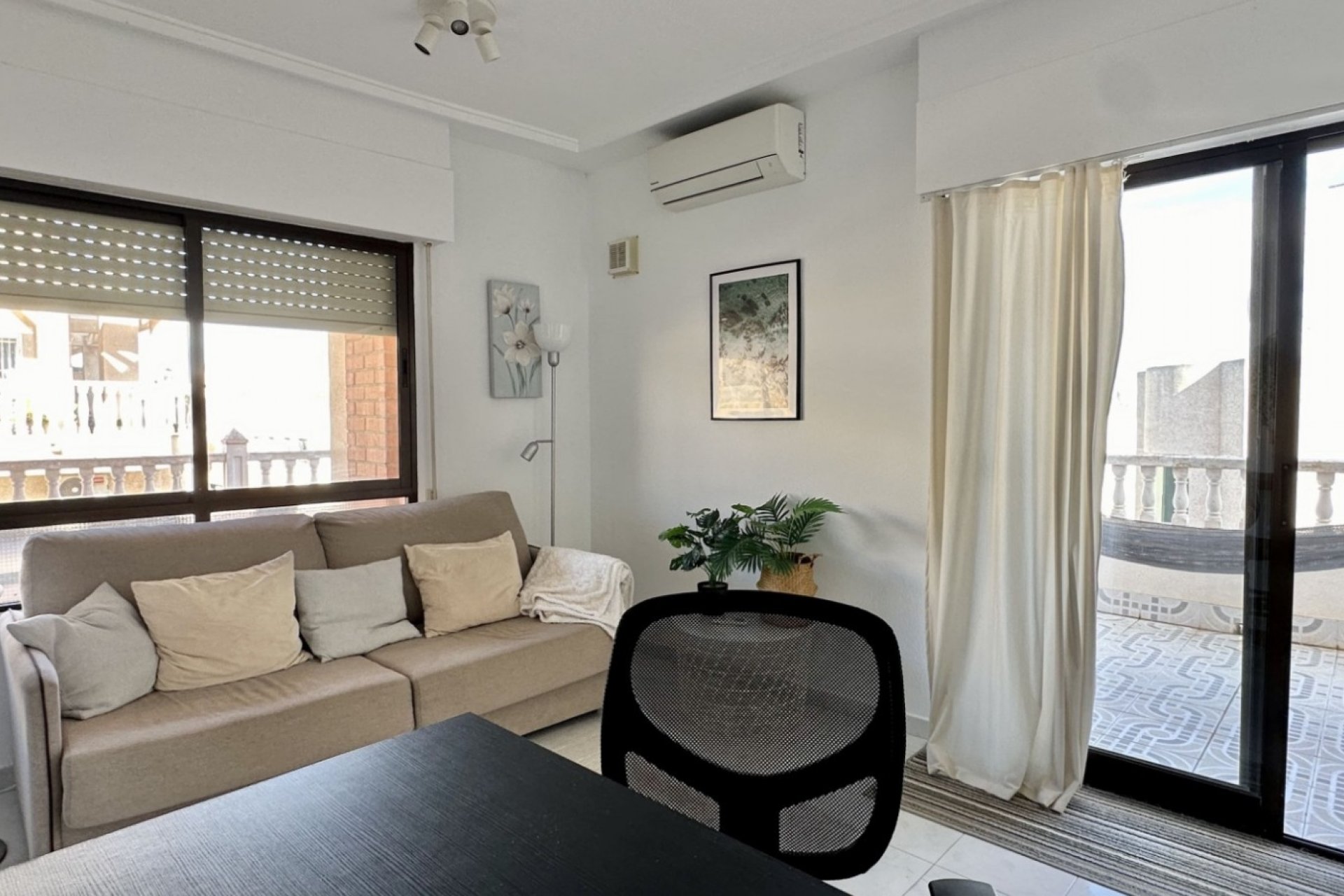 Reventa - Apartamento / piso -
Torrevieja - Torrevieja - Centre